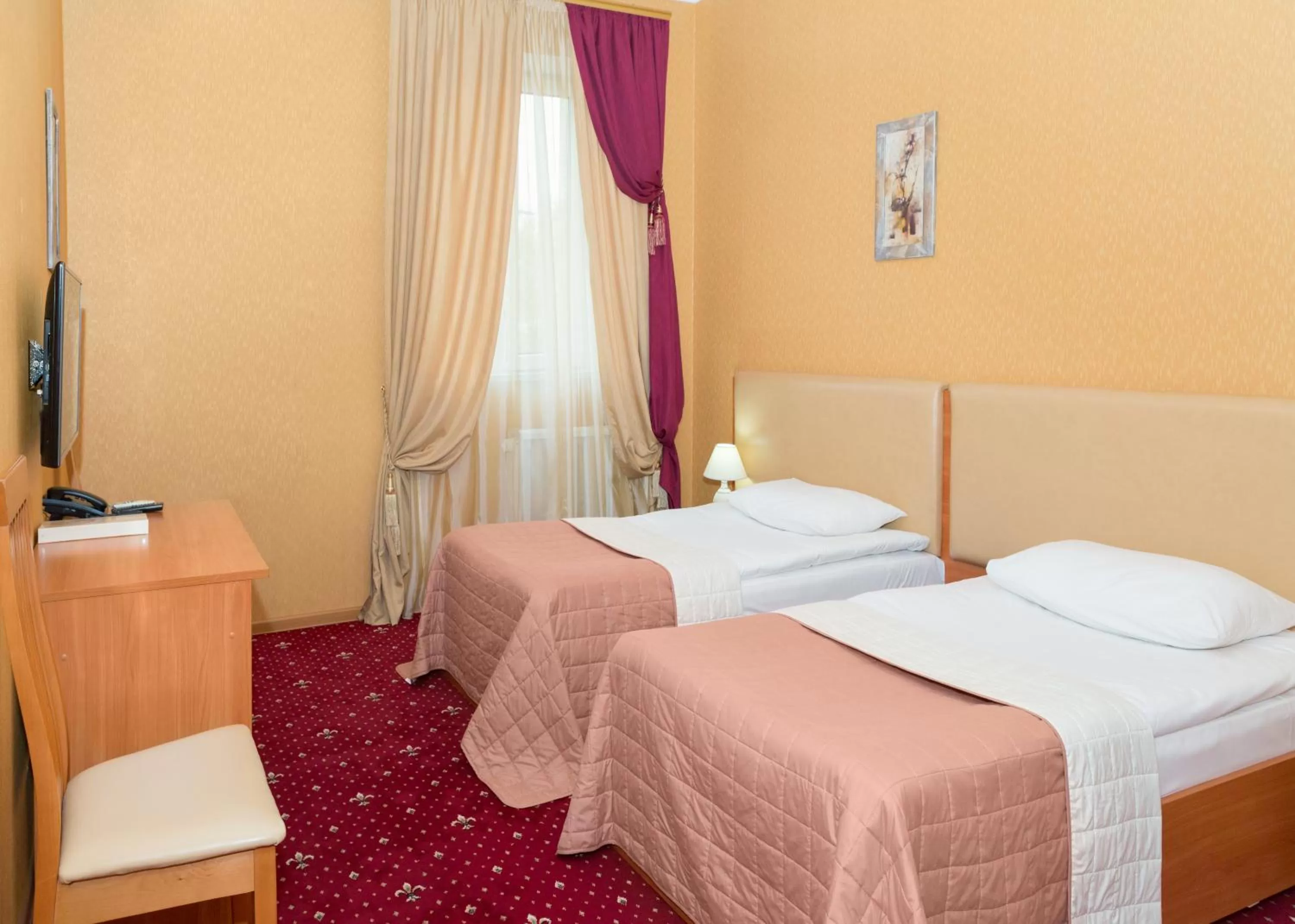 Bedroom, Bed in Lermontovskiy Hotel