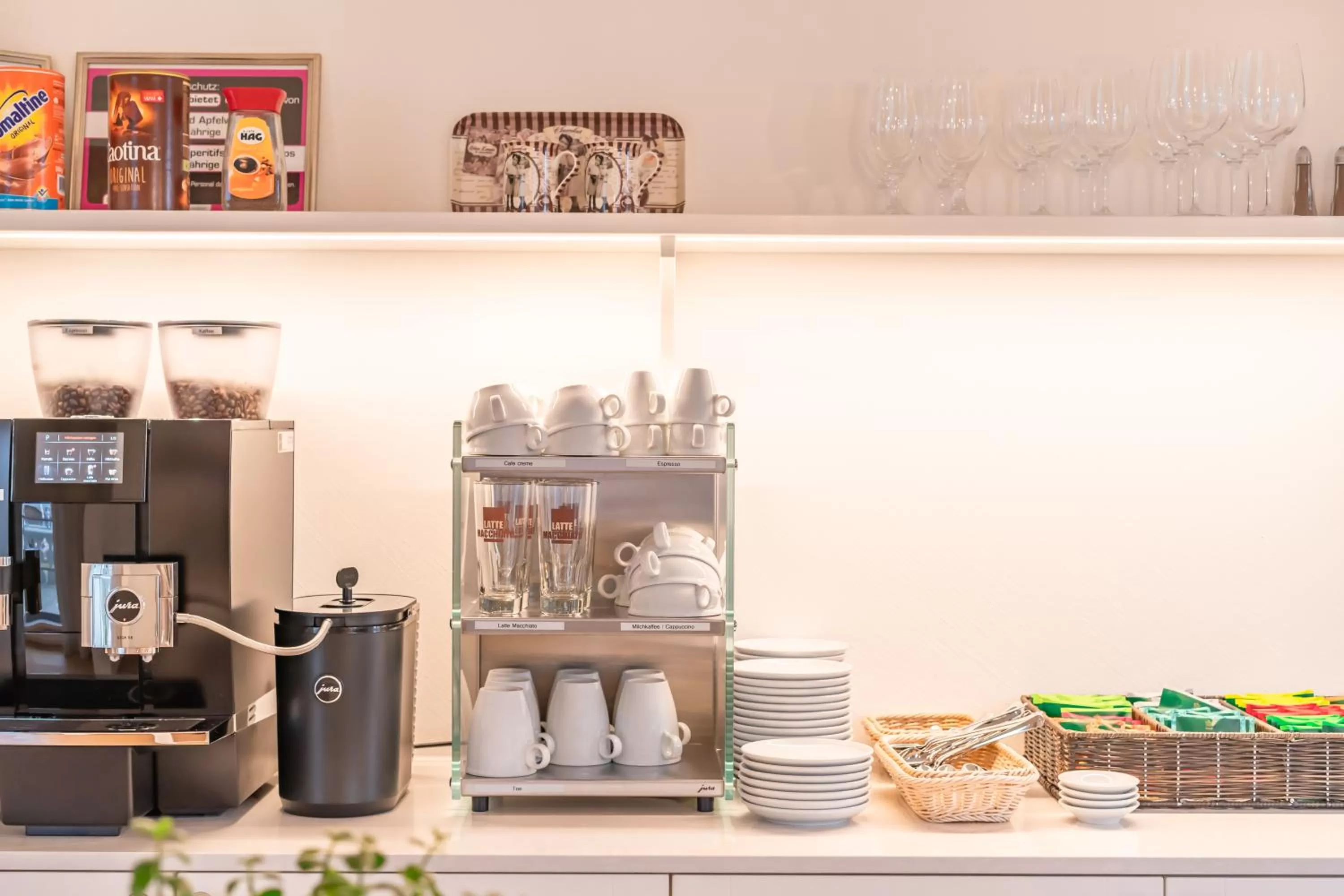 Coffee/tea facilities in Verena's Boutique Villa au lac