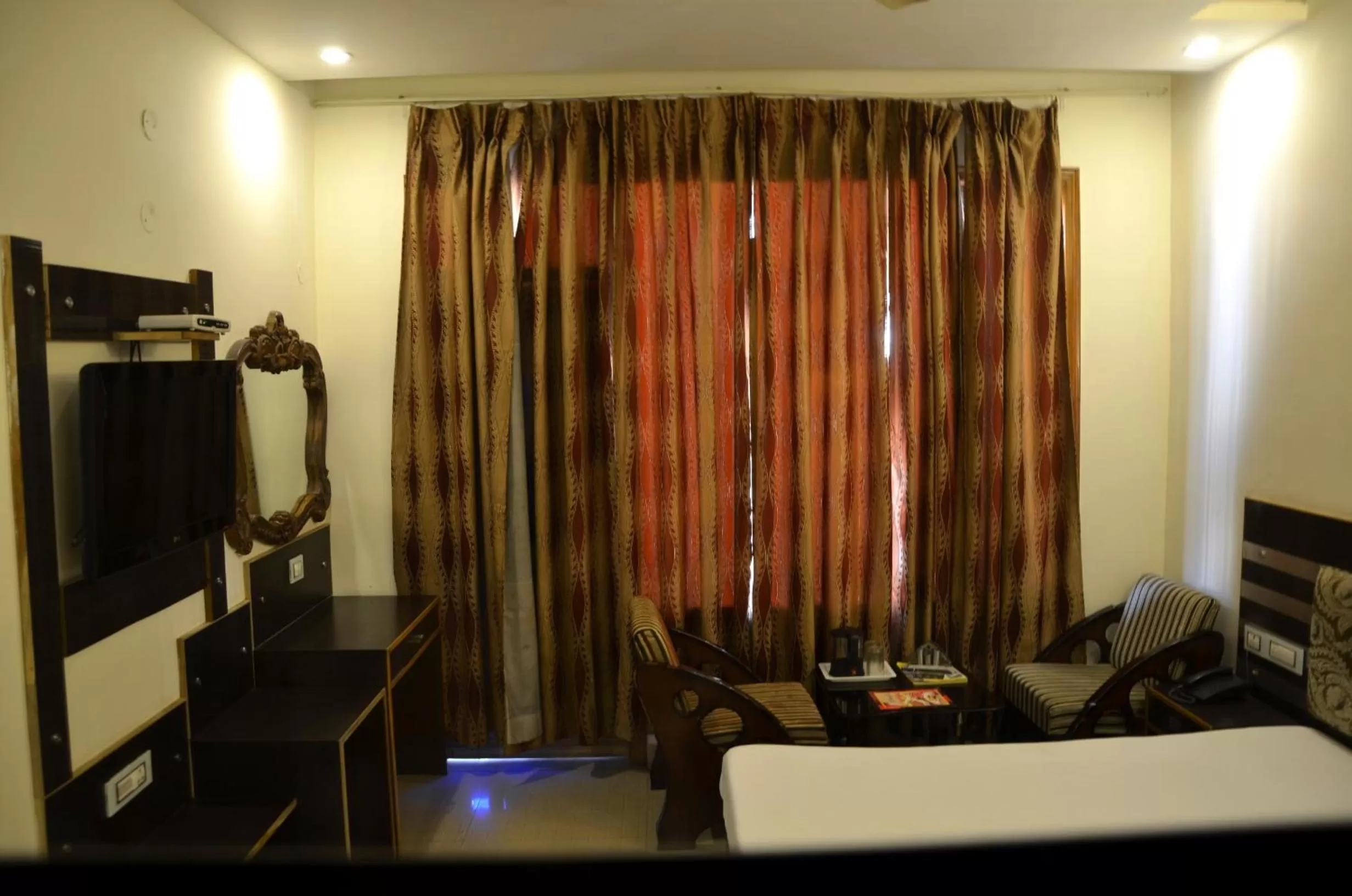 Photo of the whole room in Hotel Citi Heights