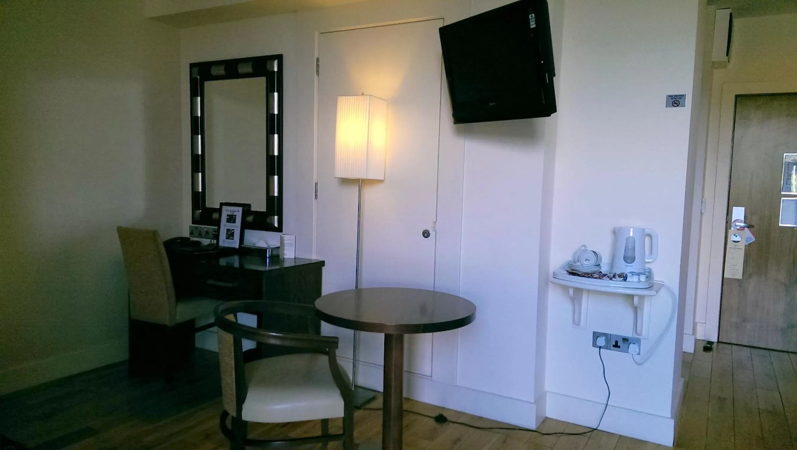 Double Room in The Shirley Arms Hotel