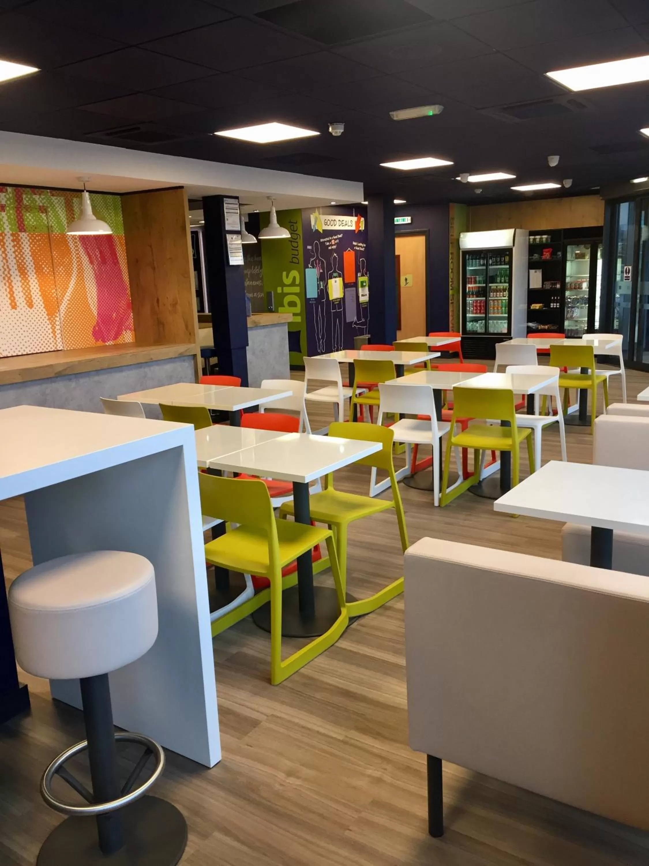 Dining area in Ibis Budget Portsmouth