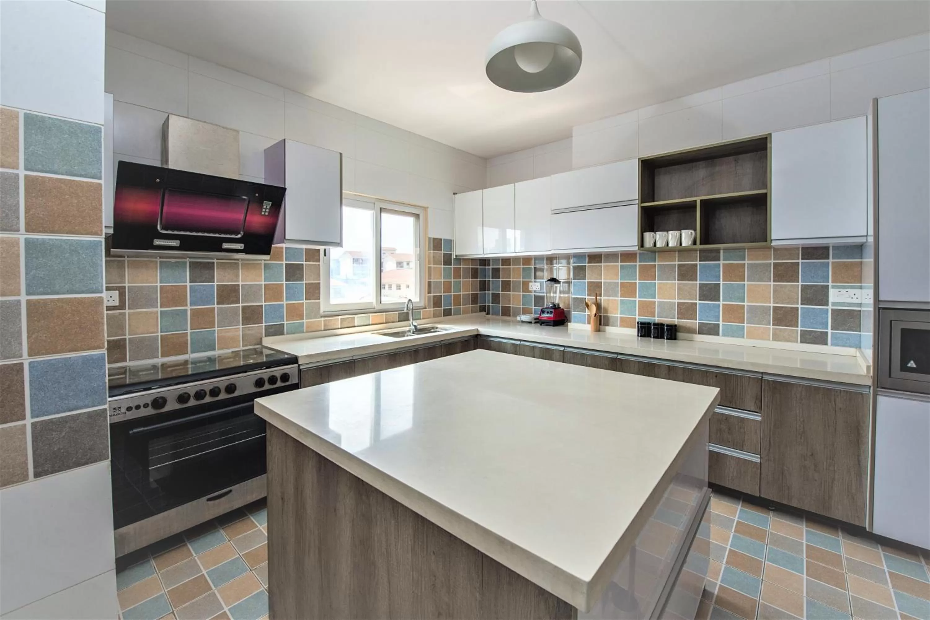 Kitchen or kitchenette, Kitchen/Kitchenette in Montecito Apartments