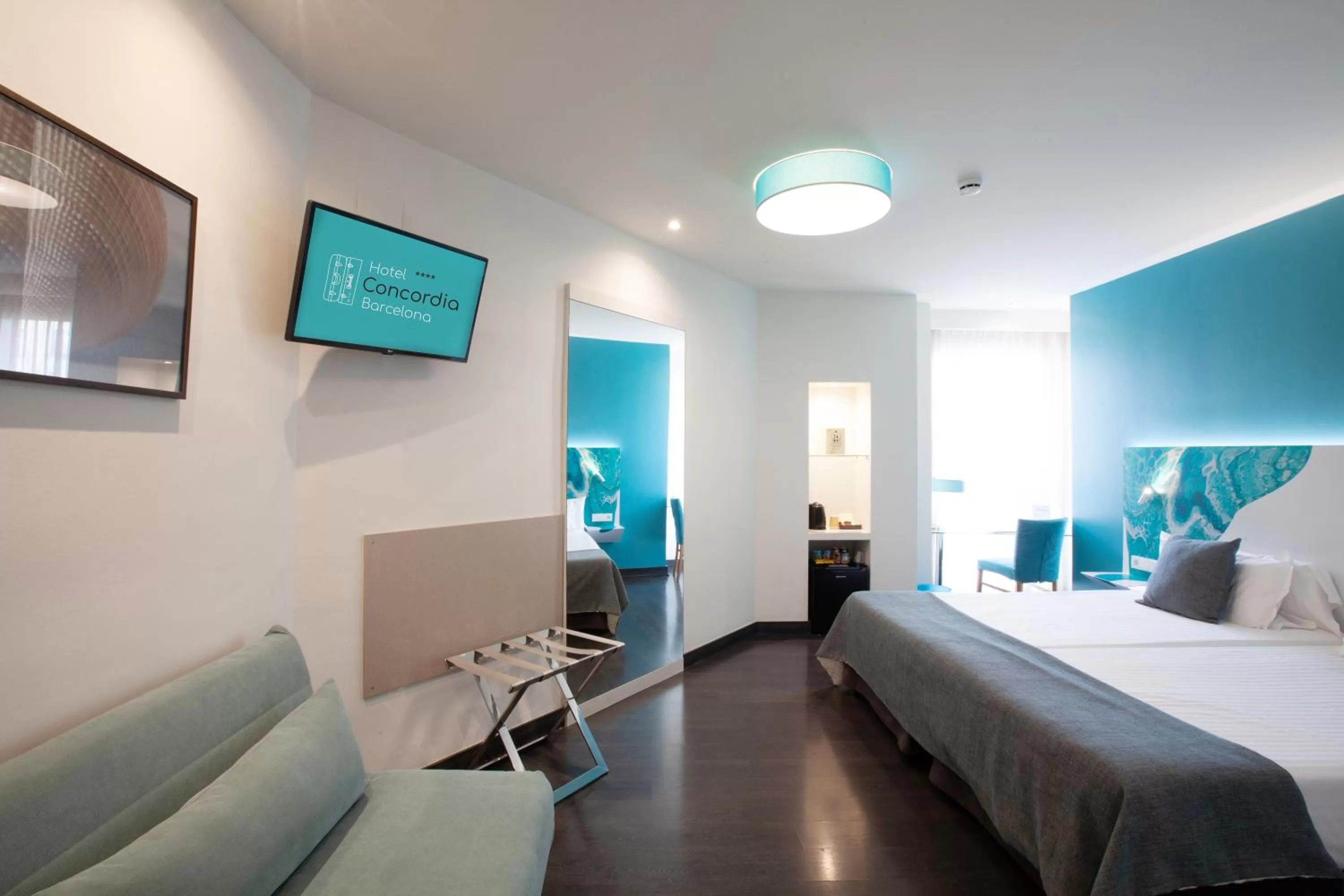 Bed in Hotel Concordia Barcelona