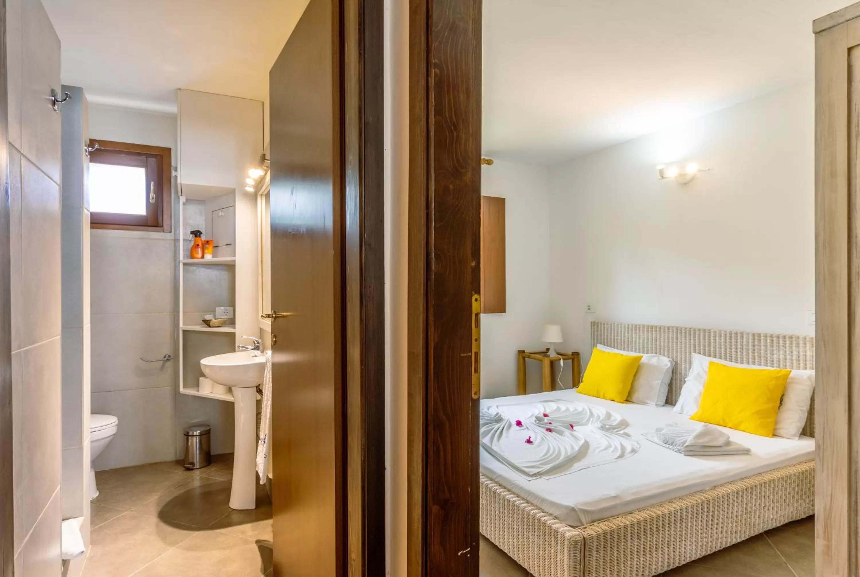 Bedroom, Bathroom in Porto Antigo Hotel BB