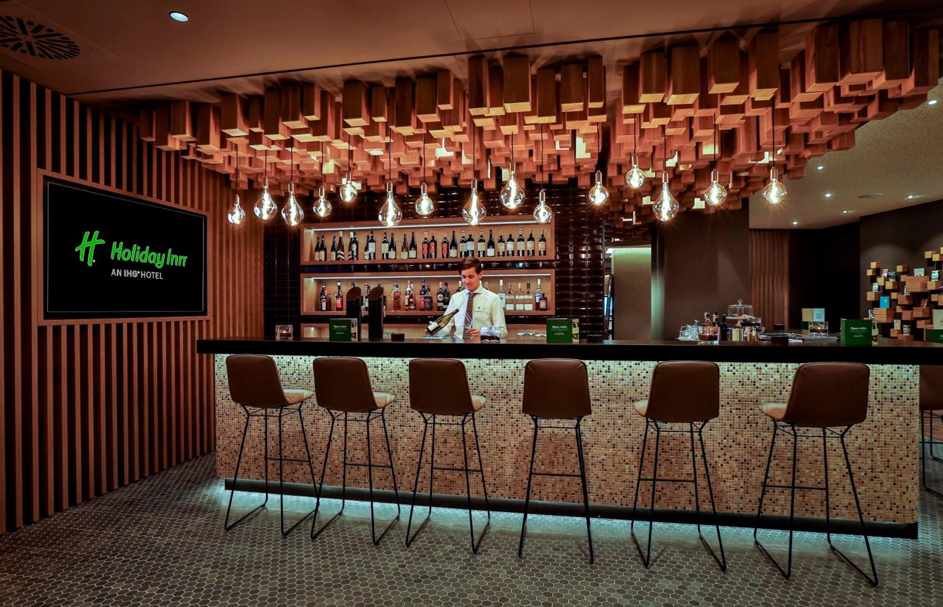 Lounge or bar in Holiday Inn - Villingen - Schwenningen by IHG