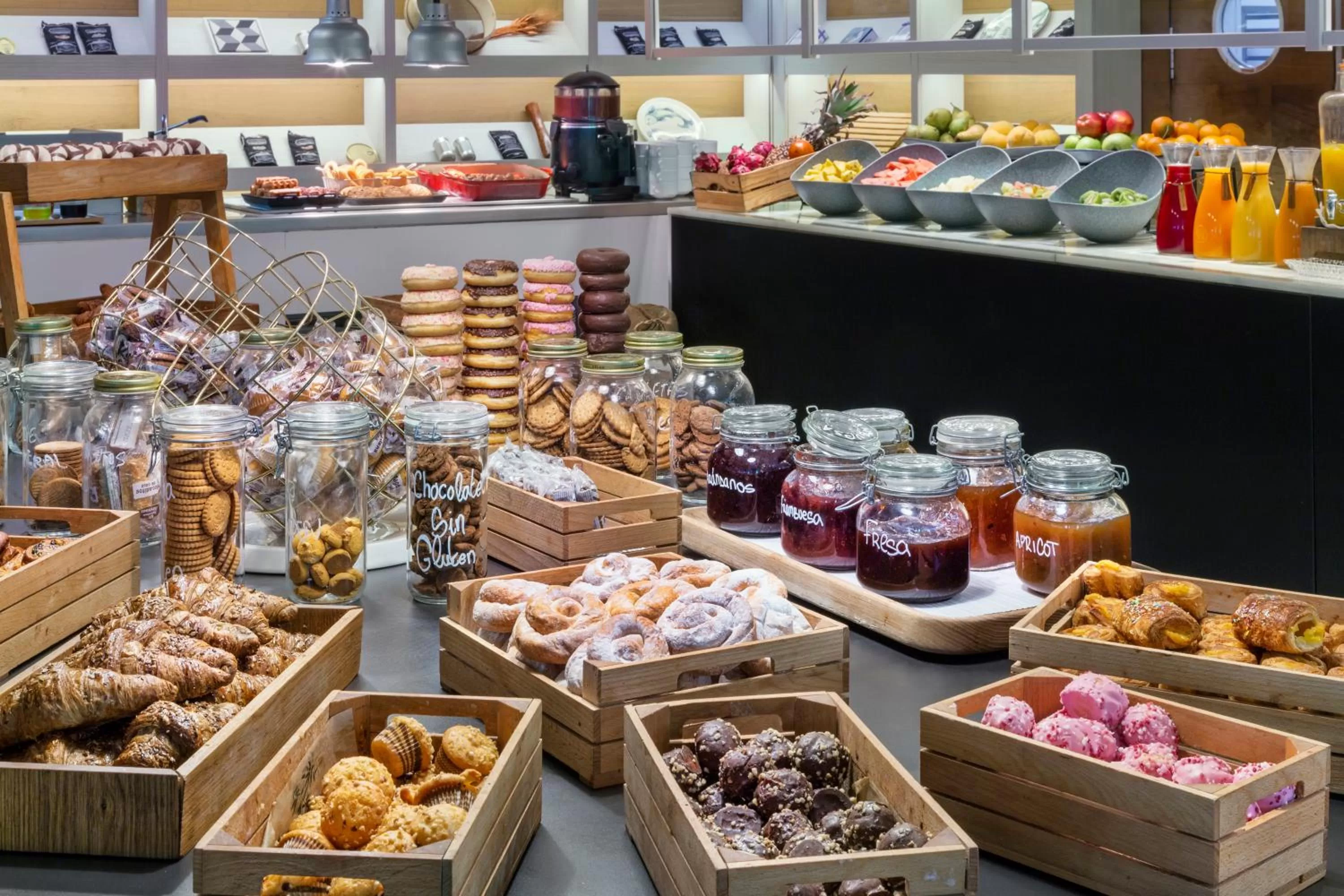 Food and drinks in Melia Lebreros