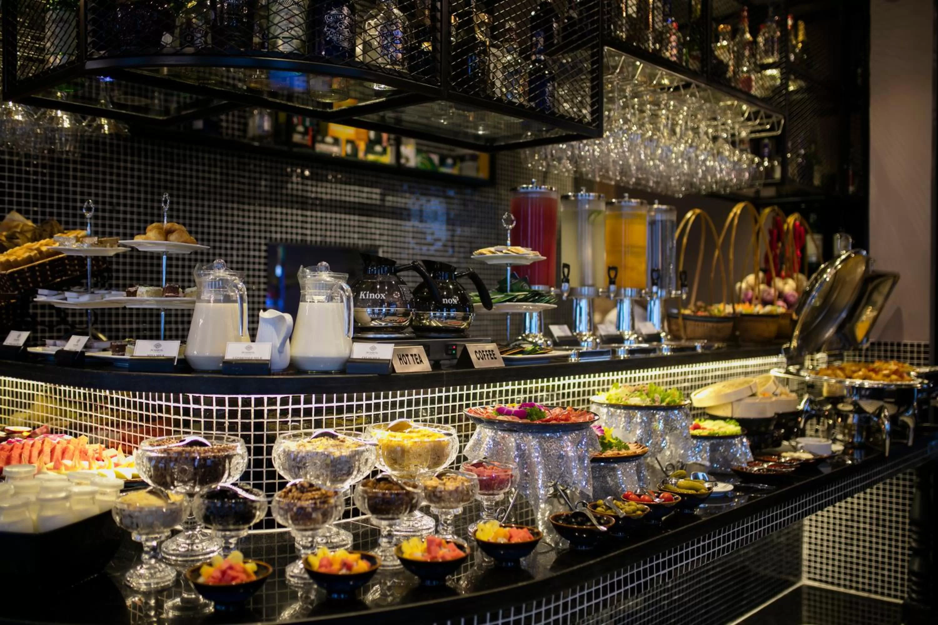 Continental breakfast in JM Marvel Hotel & Spa