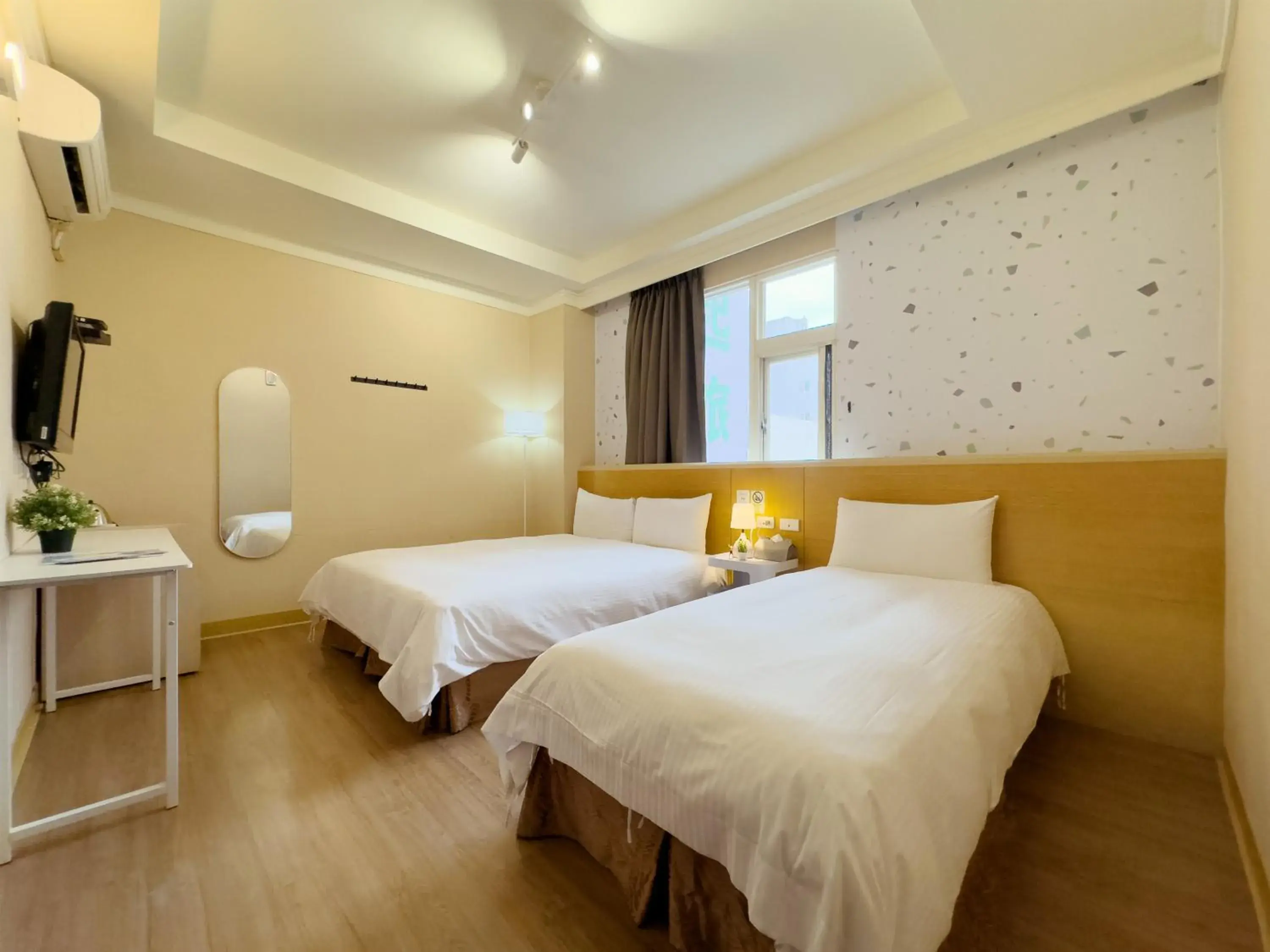 Superior Triple Room in together hotel Hualien Zhongshan Superior Triple Room in together hotel Hualien Zhongshan