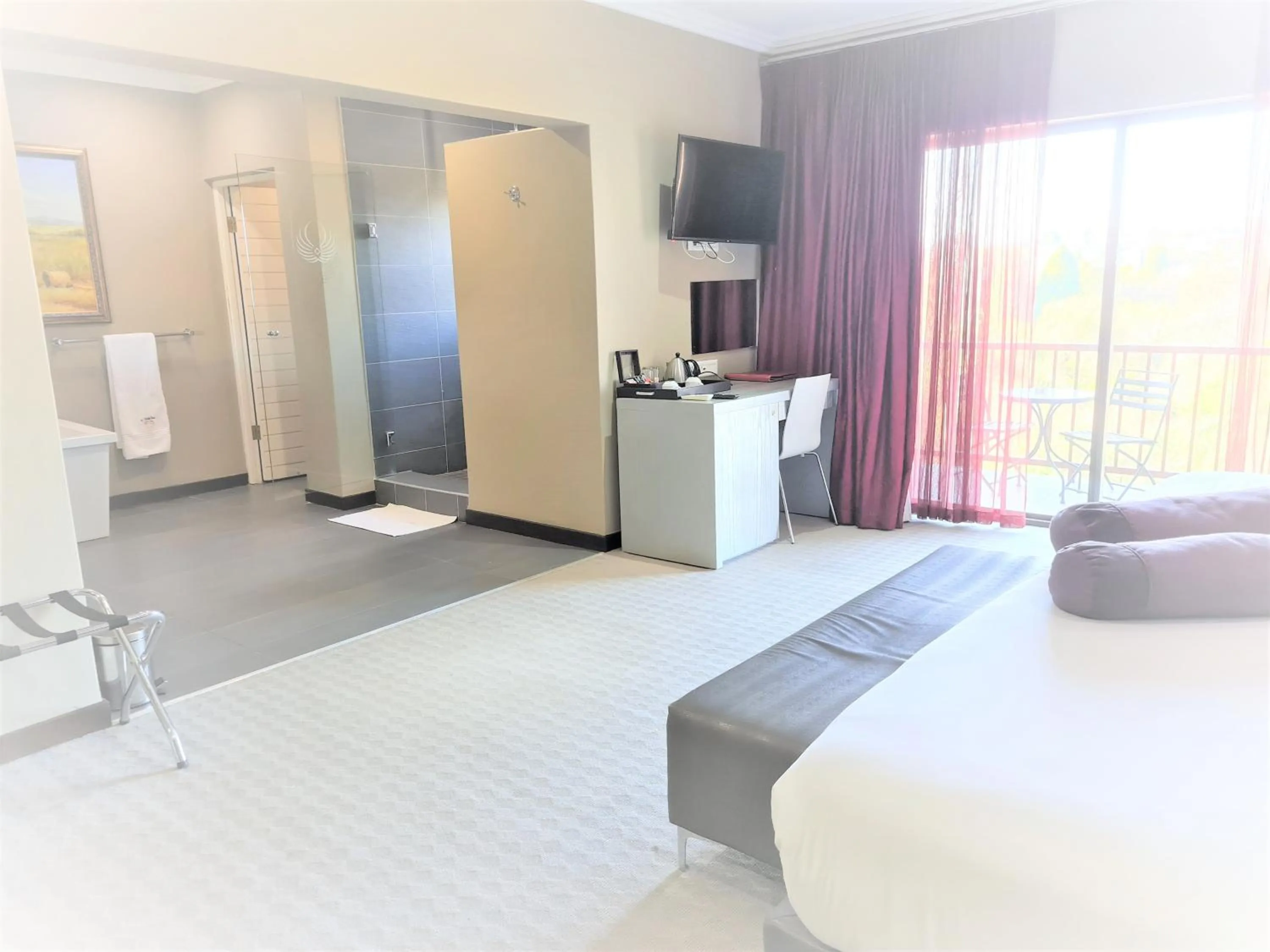 Bedroom, Bed in St Andrews Hotel and Spa