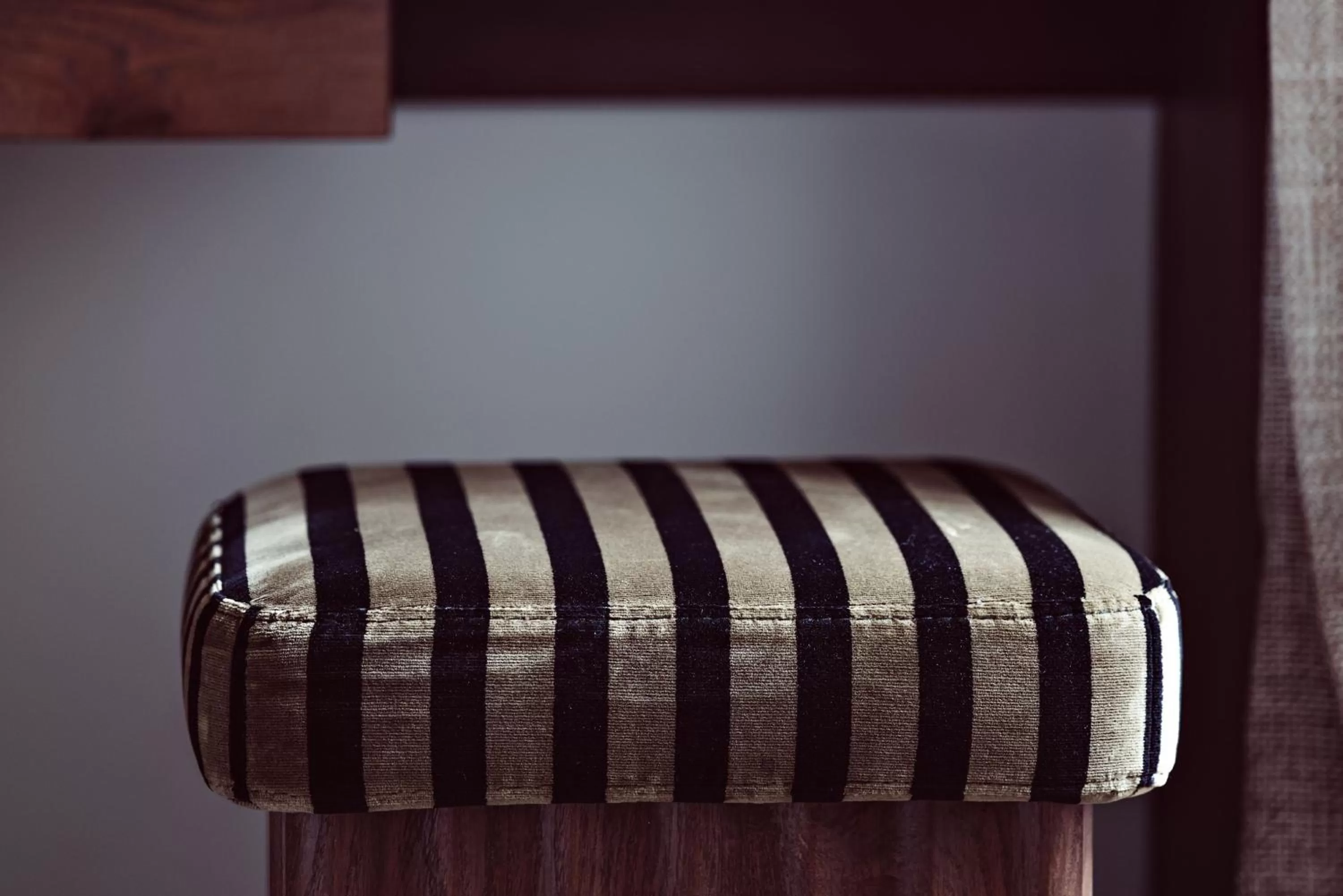 Decorative detail in Hotel des Académies et des Arts