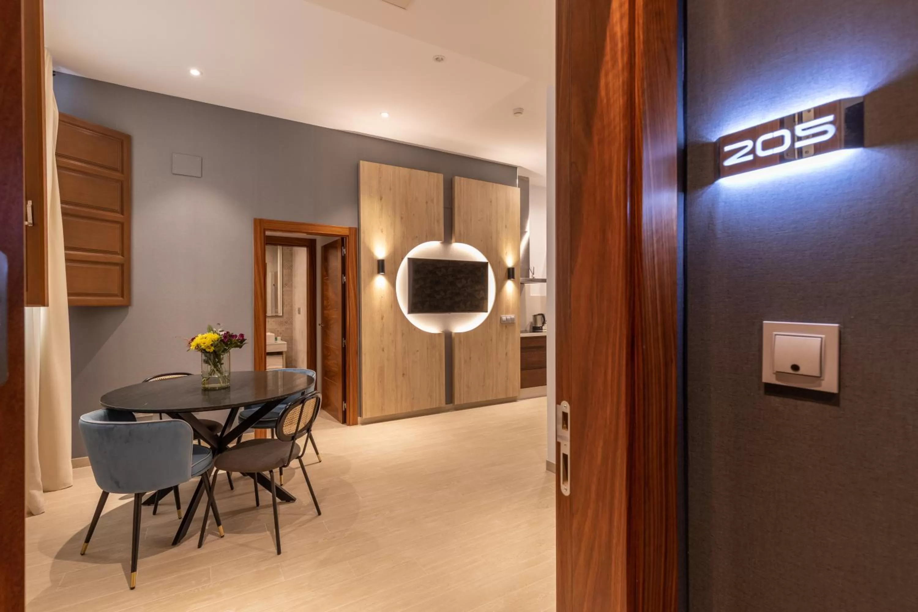 Dining area in BiBo Suites San Agustín