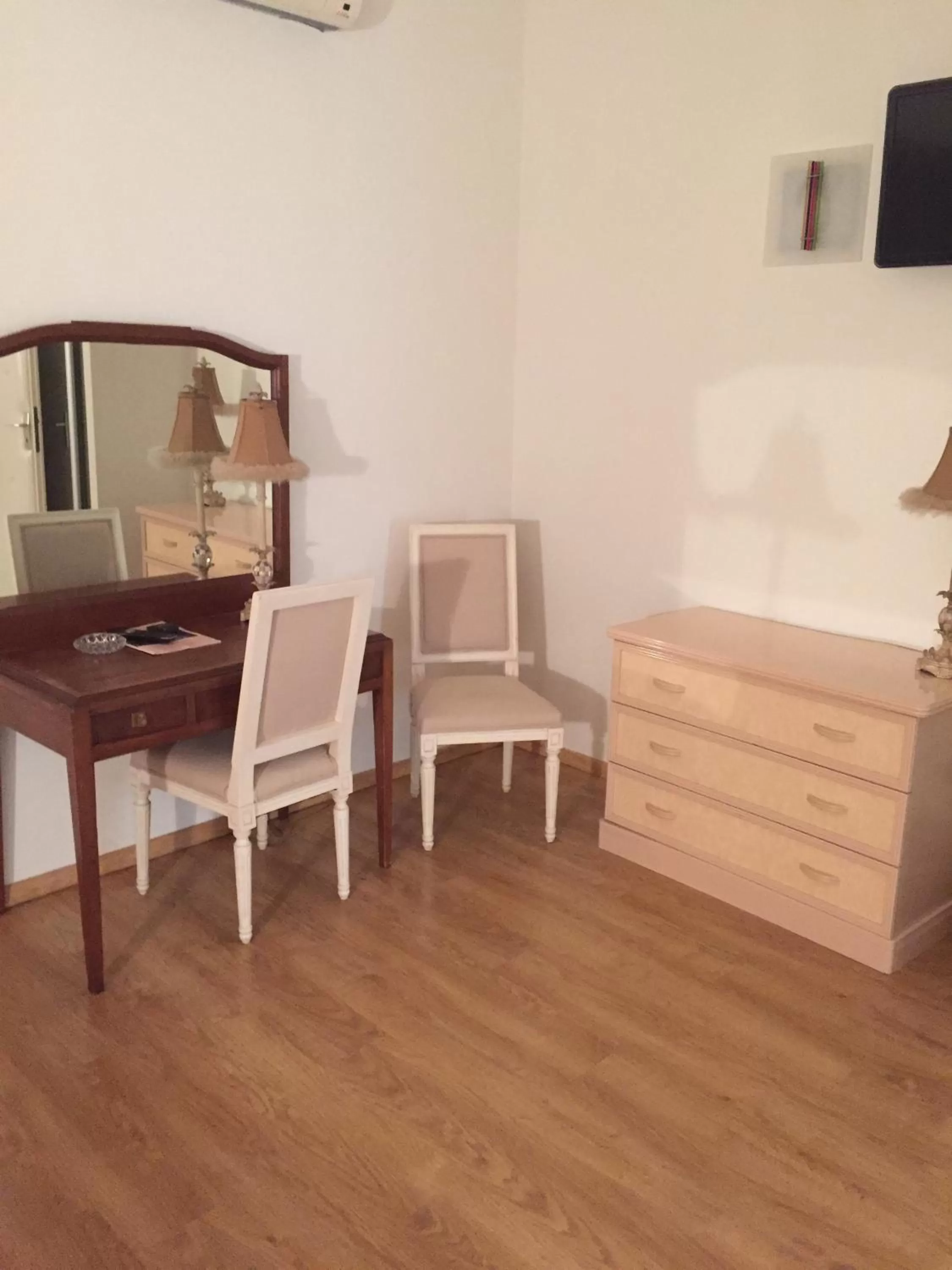 Decorative detail in Castellu Rossu