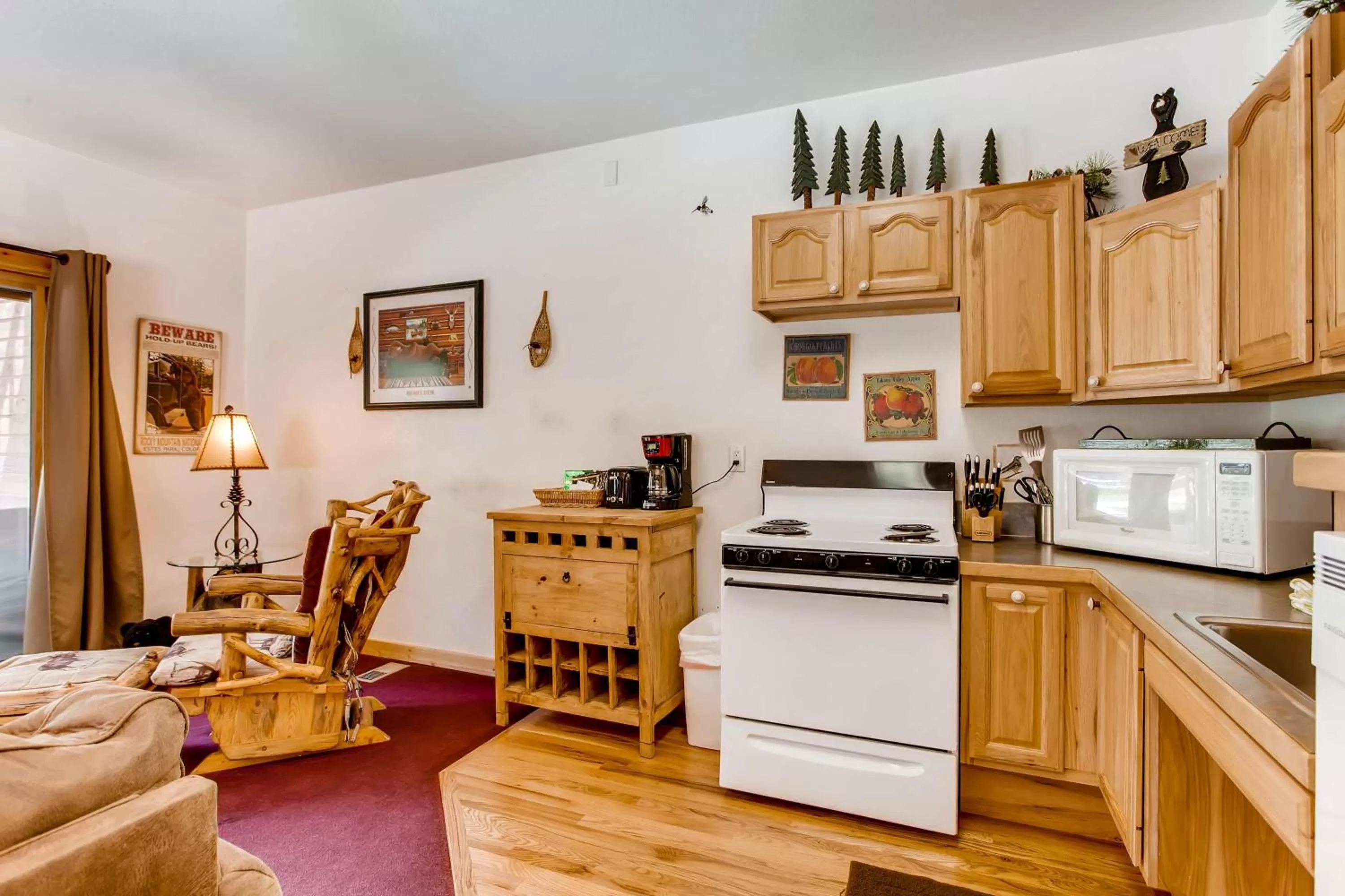 Kitchen/Kitchenette in Estes Park Condos
