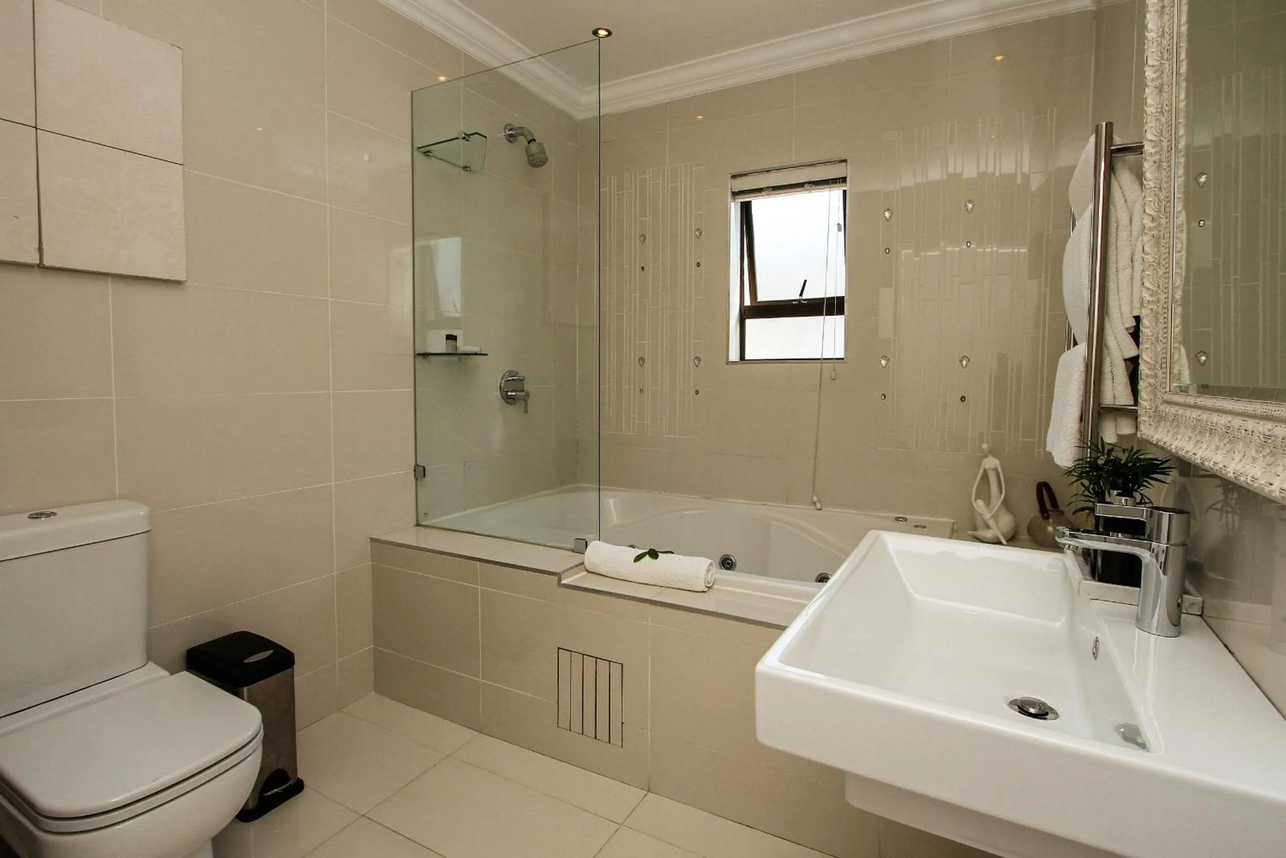 Shower in Sanchia Luxury Guest House