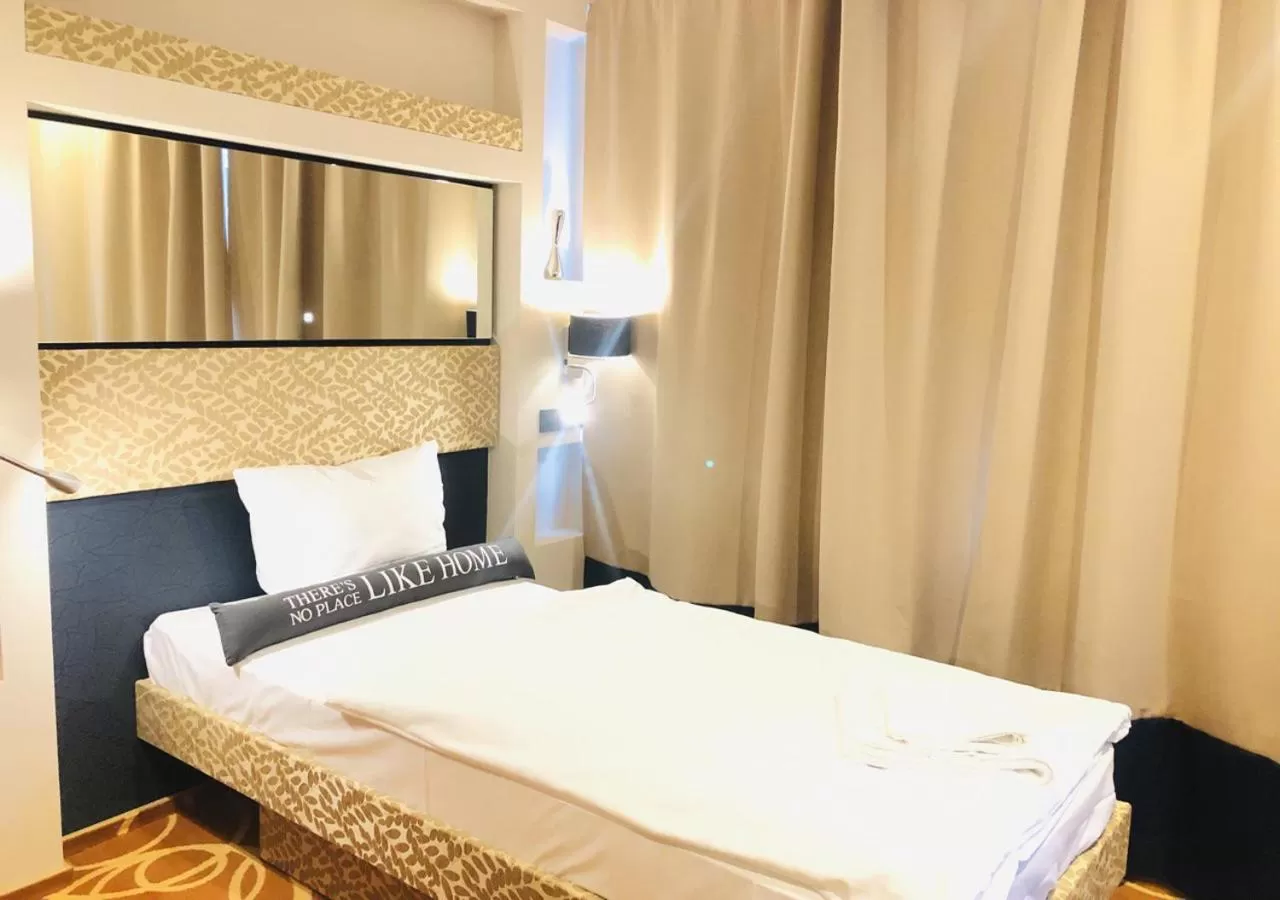 Bed in Elbgalerie Hotel