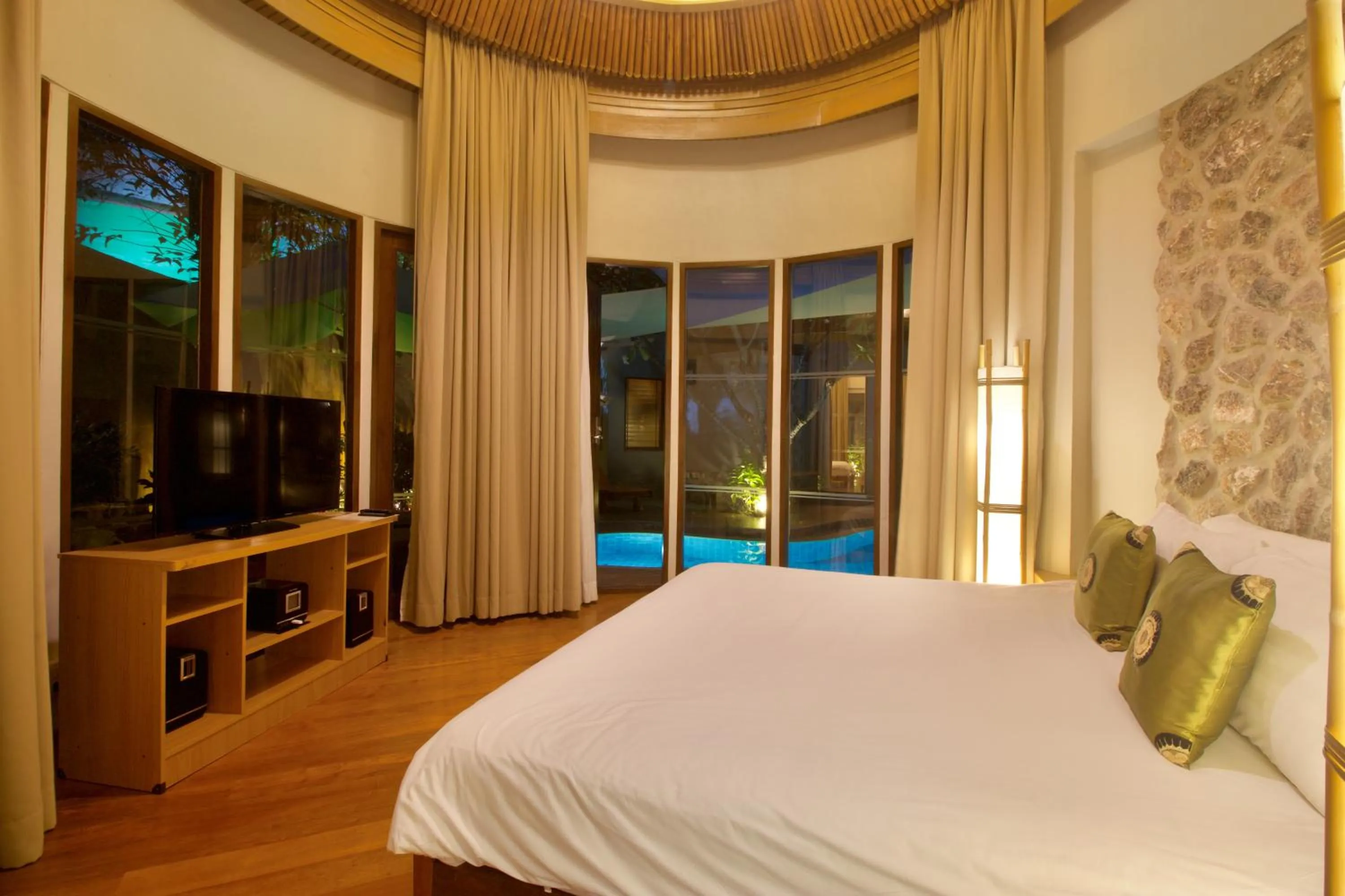 Bedroom, Bed in Metadee Concept Hotel