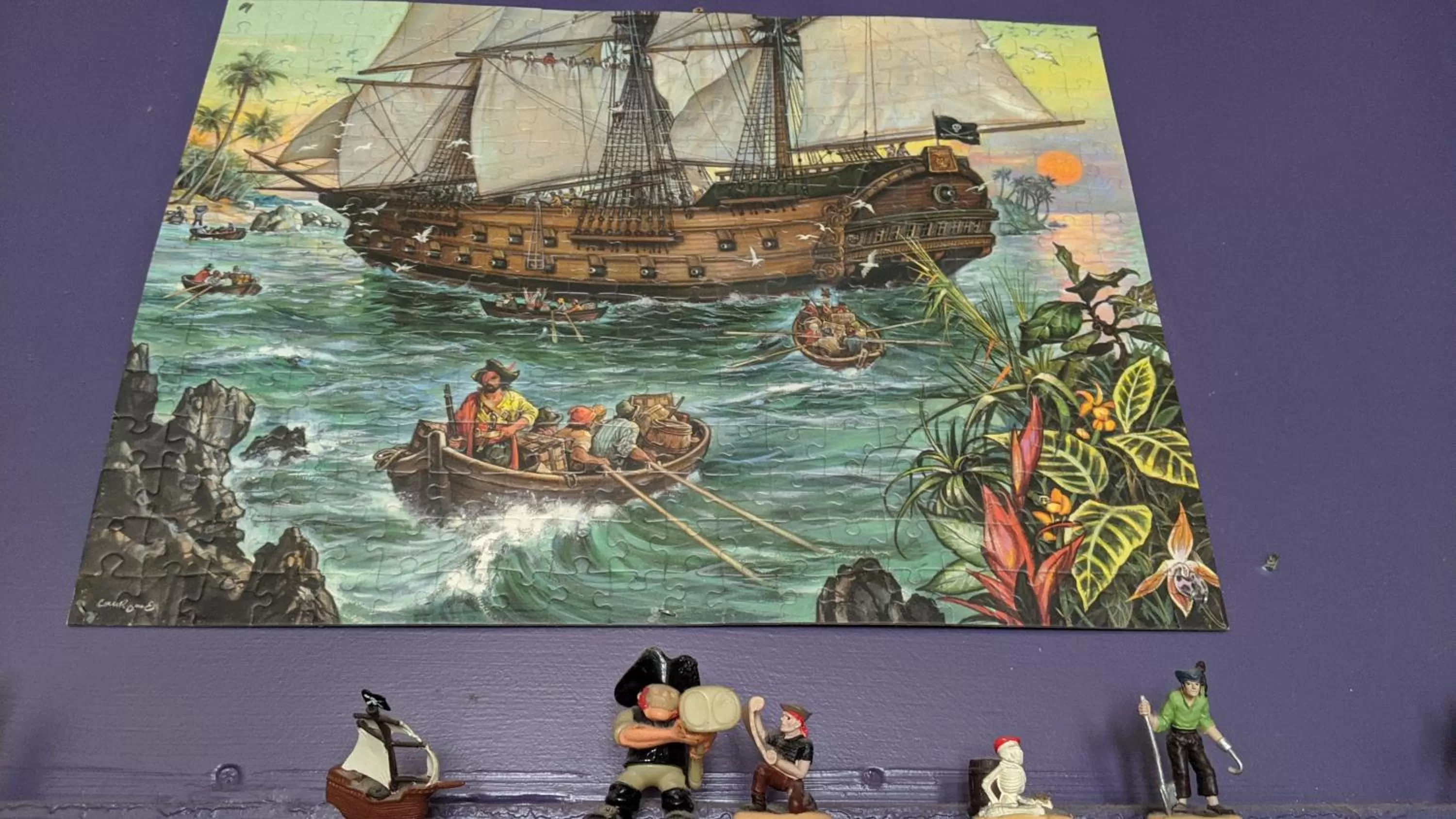 Decorative detail in The Pirate Haus Inn