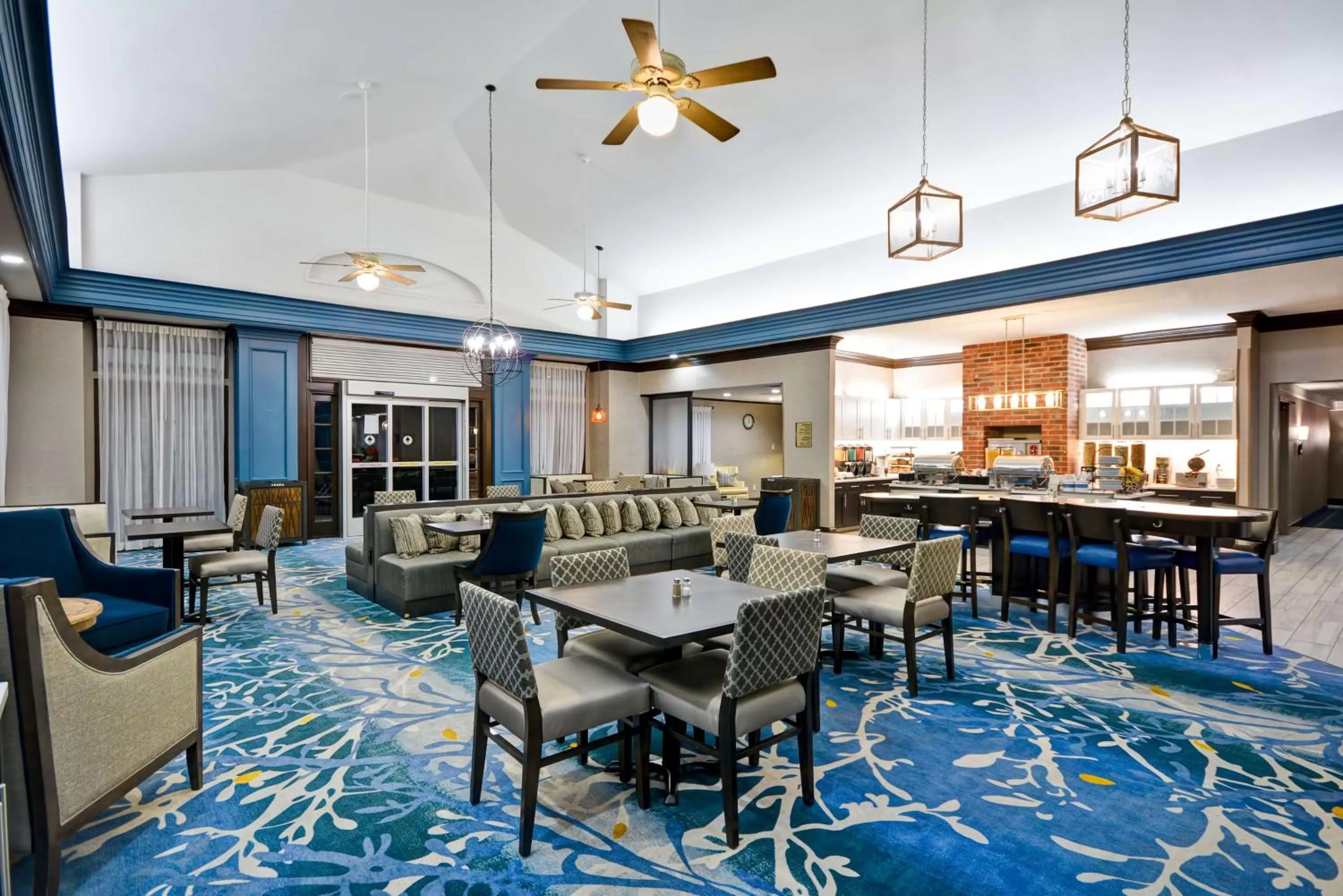 Dining area in Homewood Suites by Hilton Dallas-Lewisville