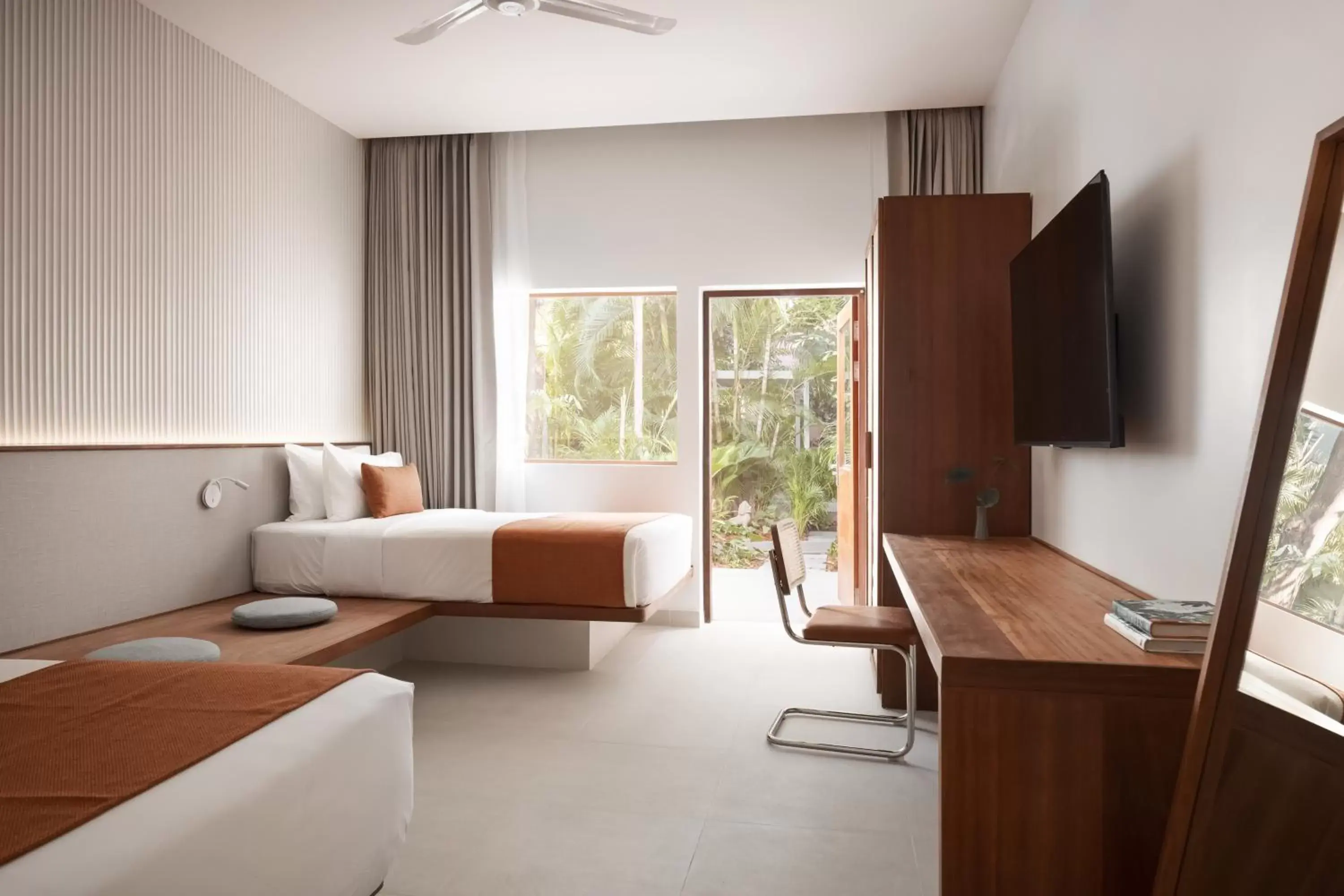 Deluxe Room Poolside Twin in Plantation Urban Resort & Spa Deluxe Room Poolside Twin in Plantation Urban Resort & Spa