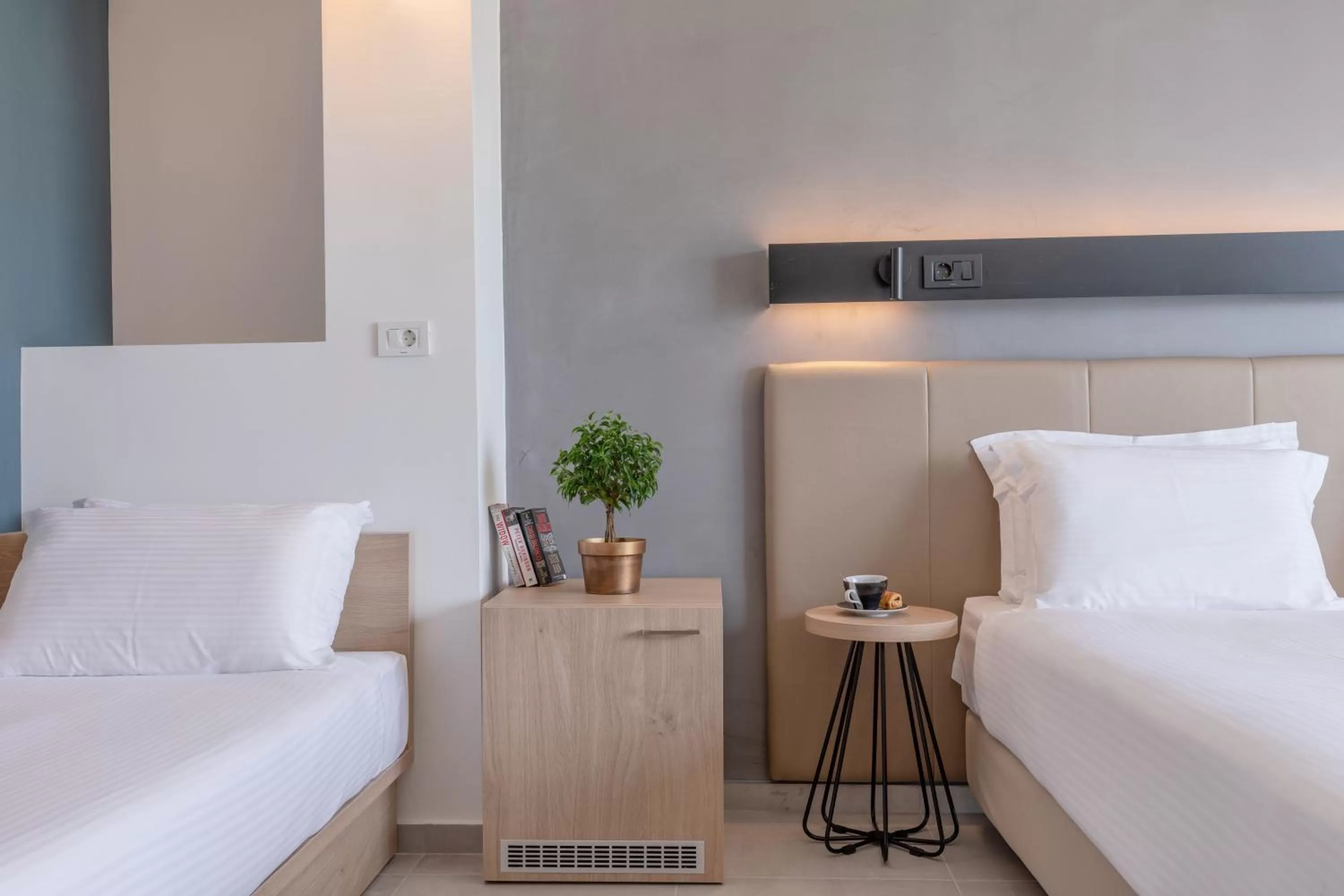 Bed in Hotel Avra by Smile hotels - Free Airport Shuttle