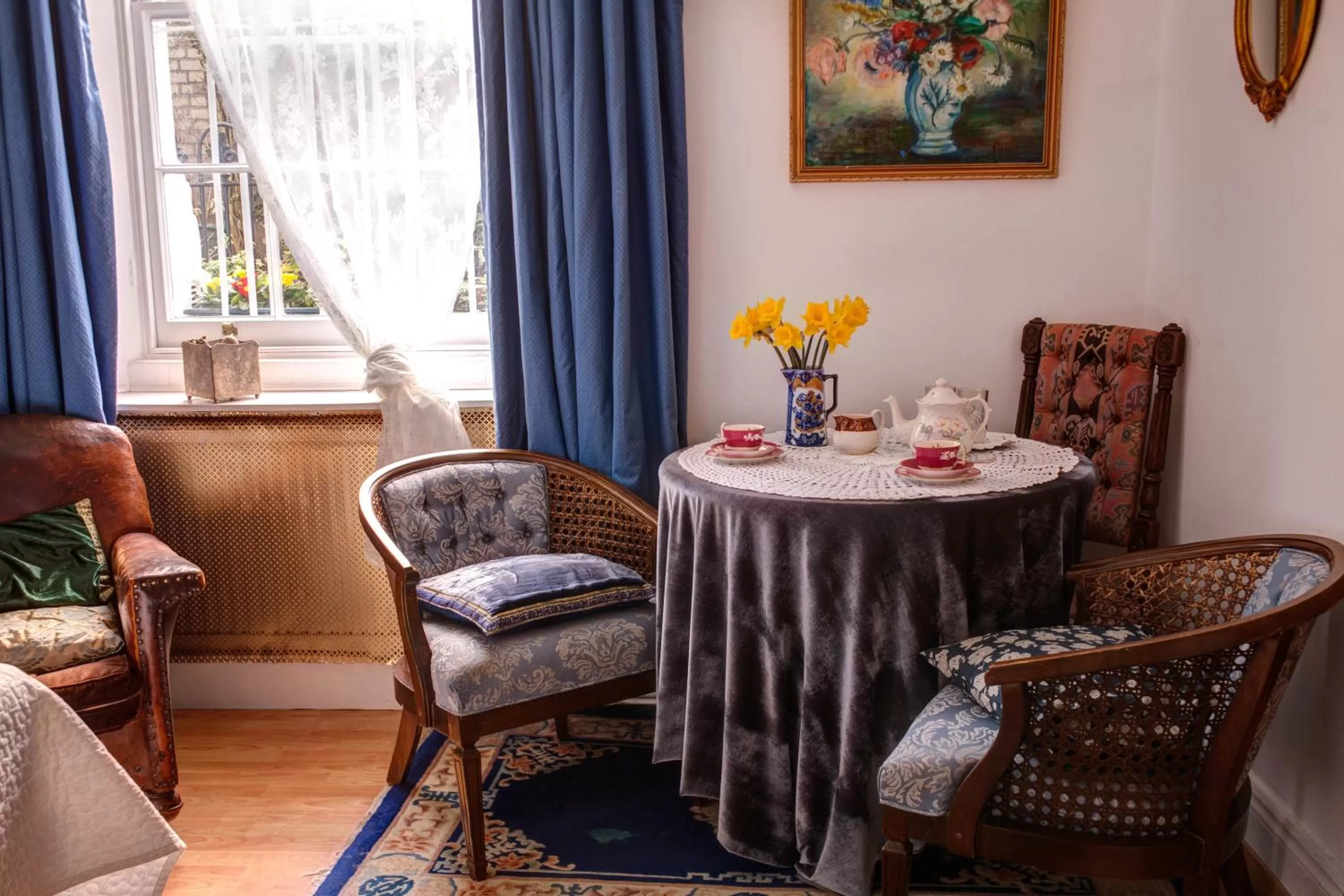 Coffee/tea facilities in Dawson Place, Juliette's Bed and Breakfast