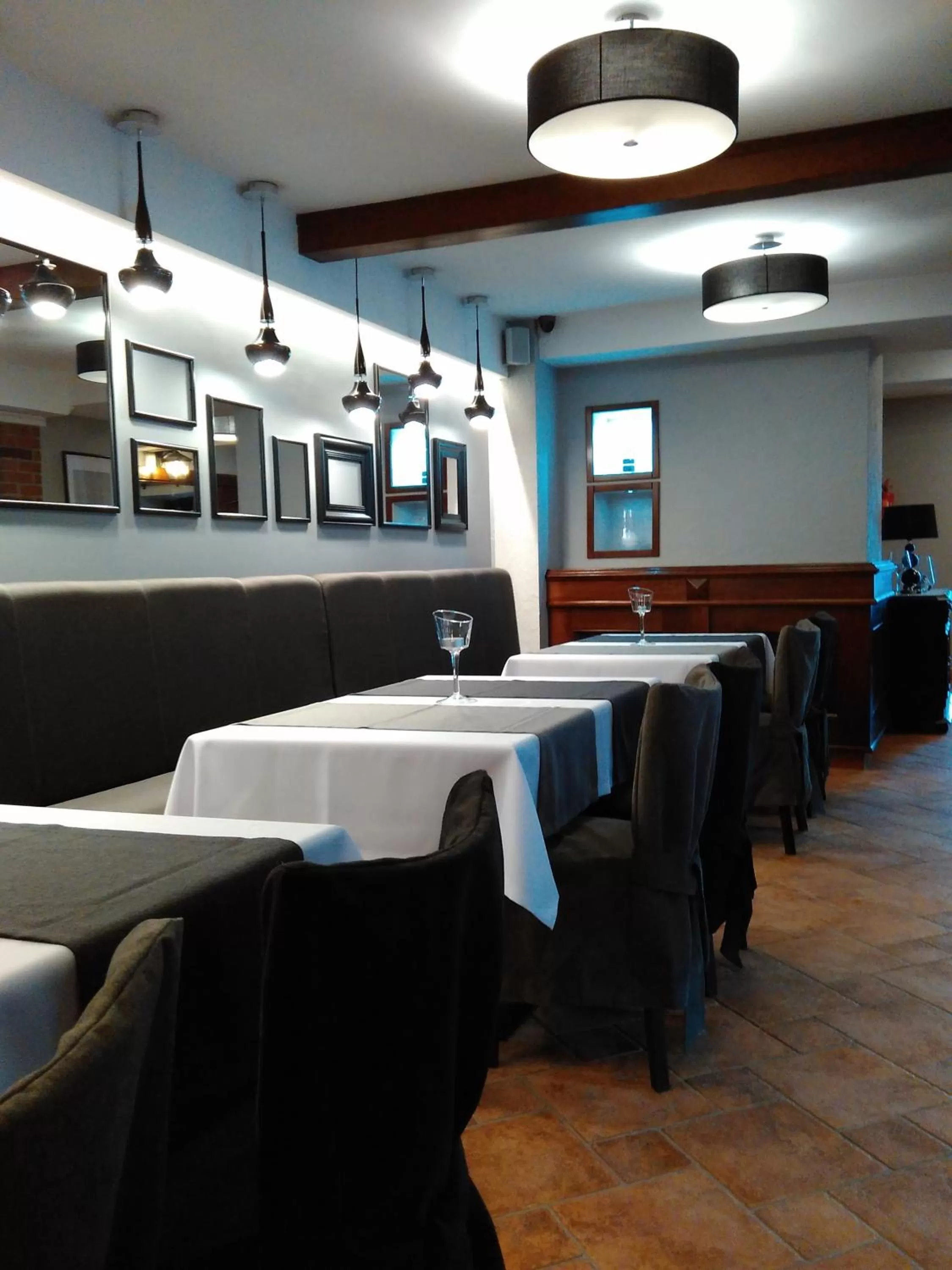 Restaurant/places to eat in Hotel Kolorowa