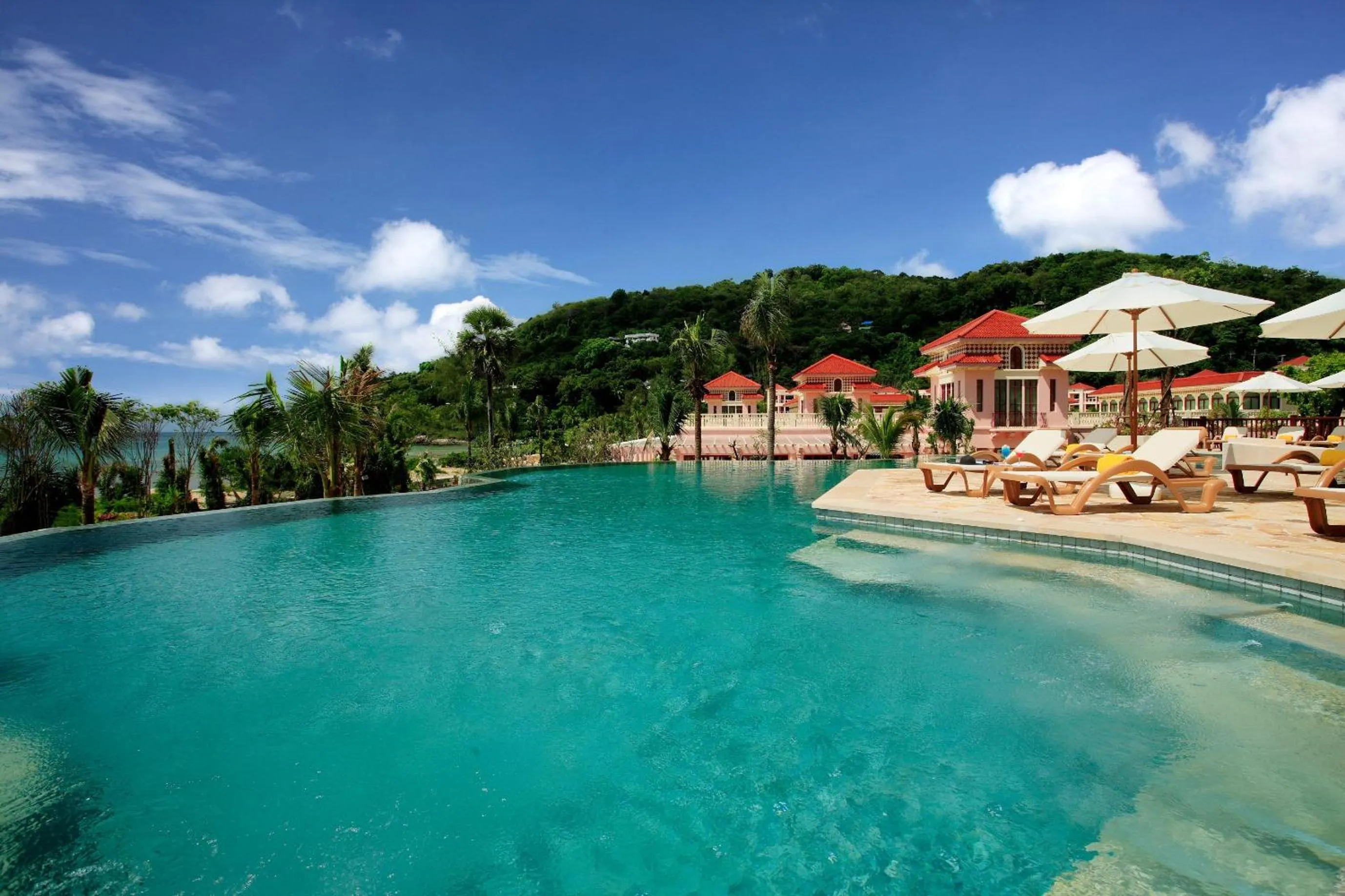 Swimming pool in Centara Grand Beach Resort Phuket