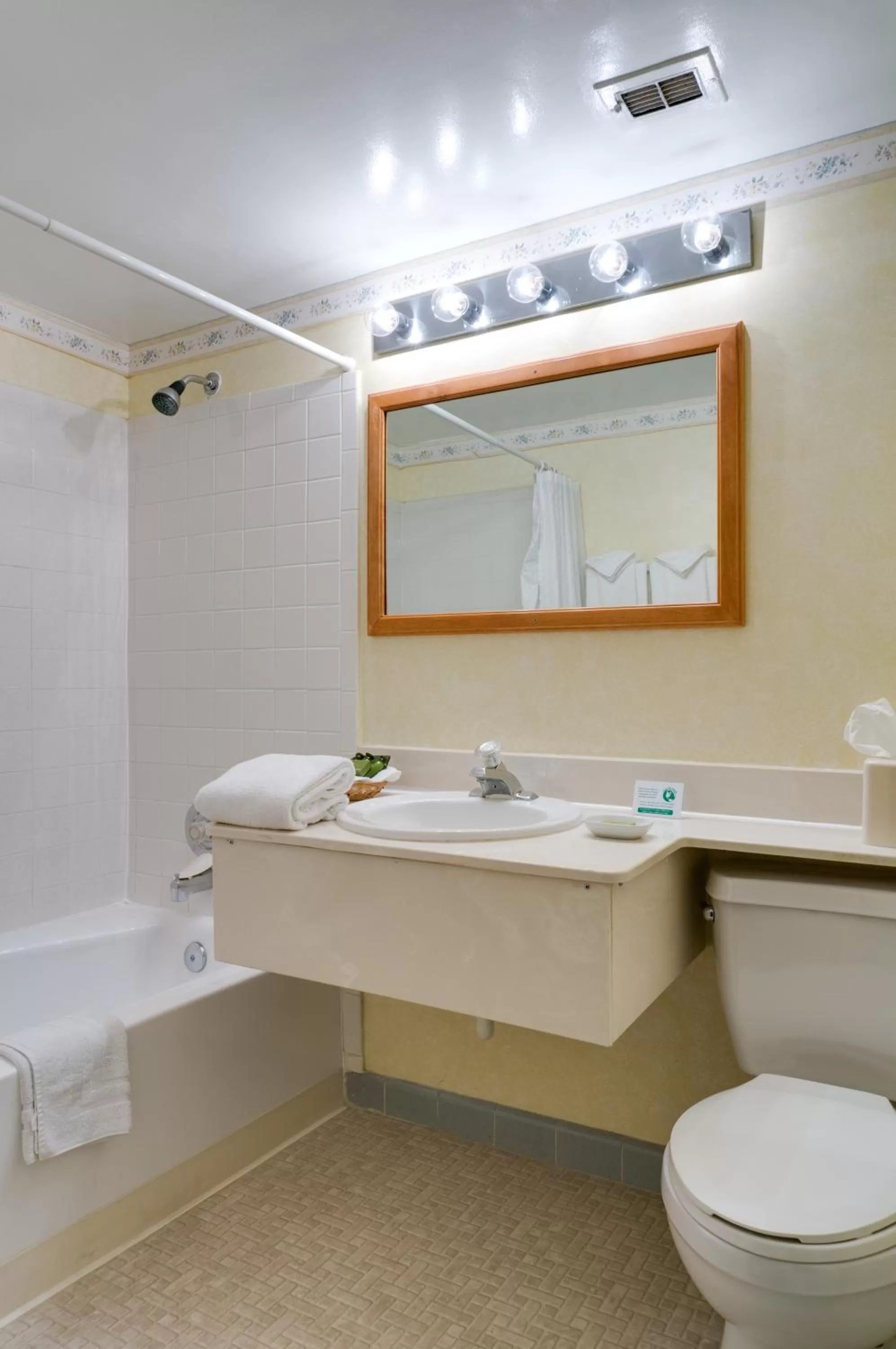 Other, Bathroom in Saga Motor Hotel Pasadena