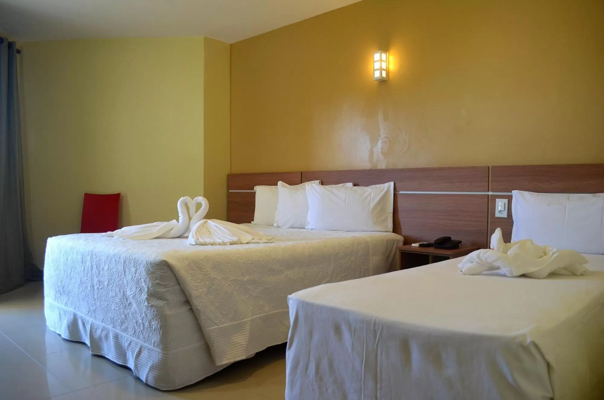 Bedroom, Bed in Pontal Praia Hotel