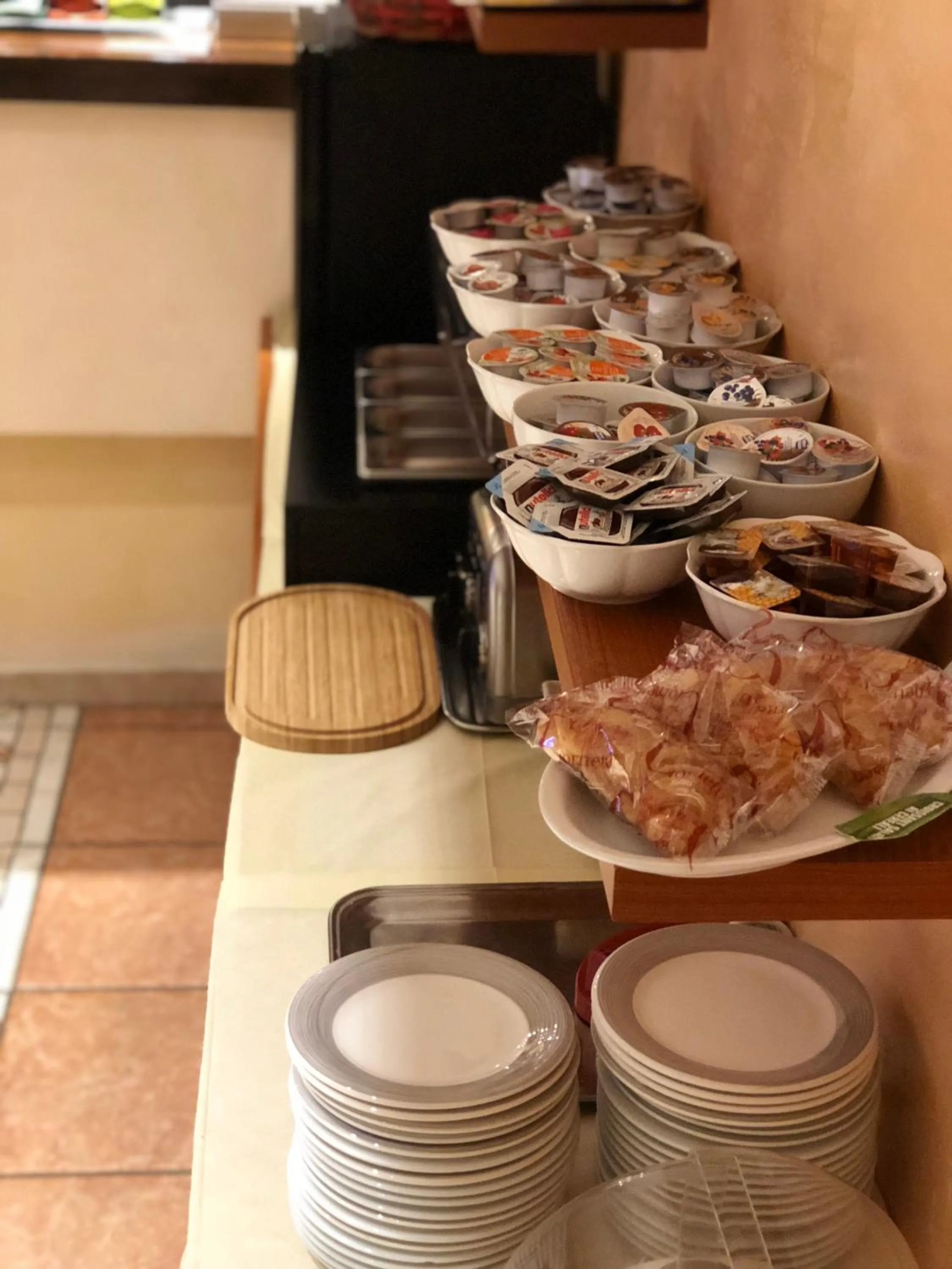 Food and drinks in Hotel Serena