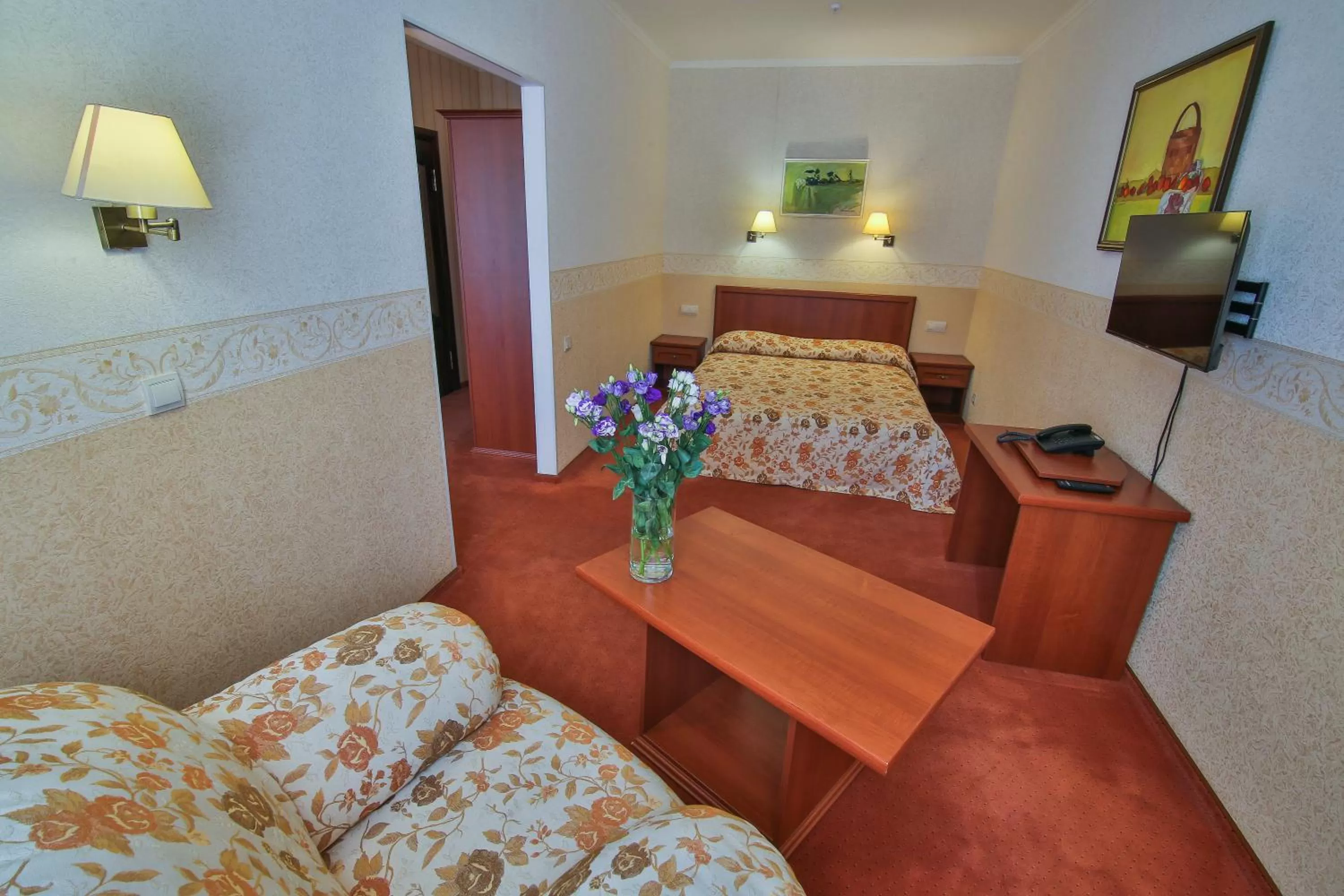 Bedroom, Bed in Ukraina Hotel