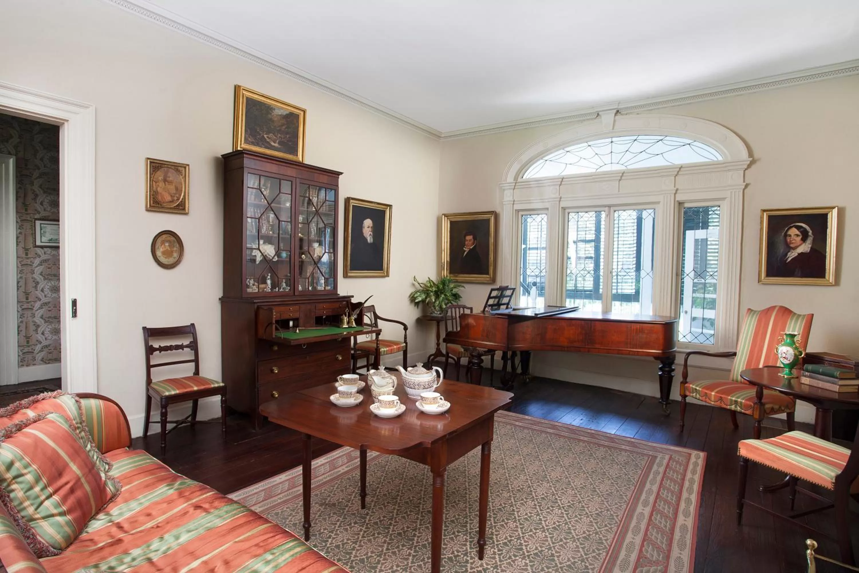 Living room in Linden - A Historic Bed and Breakfast