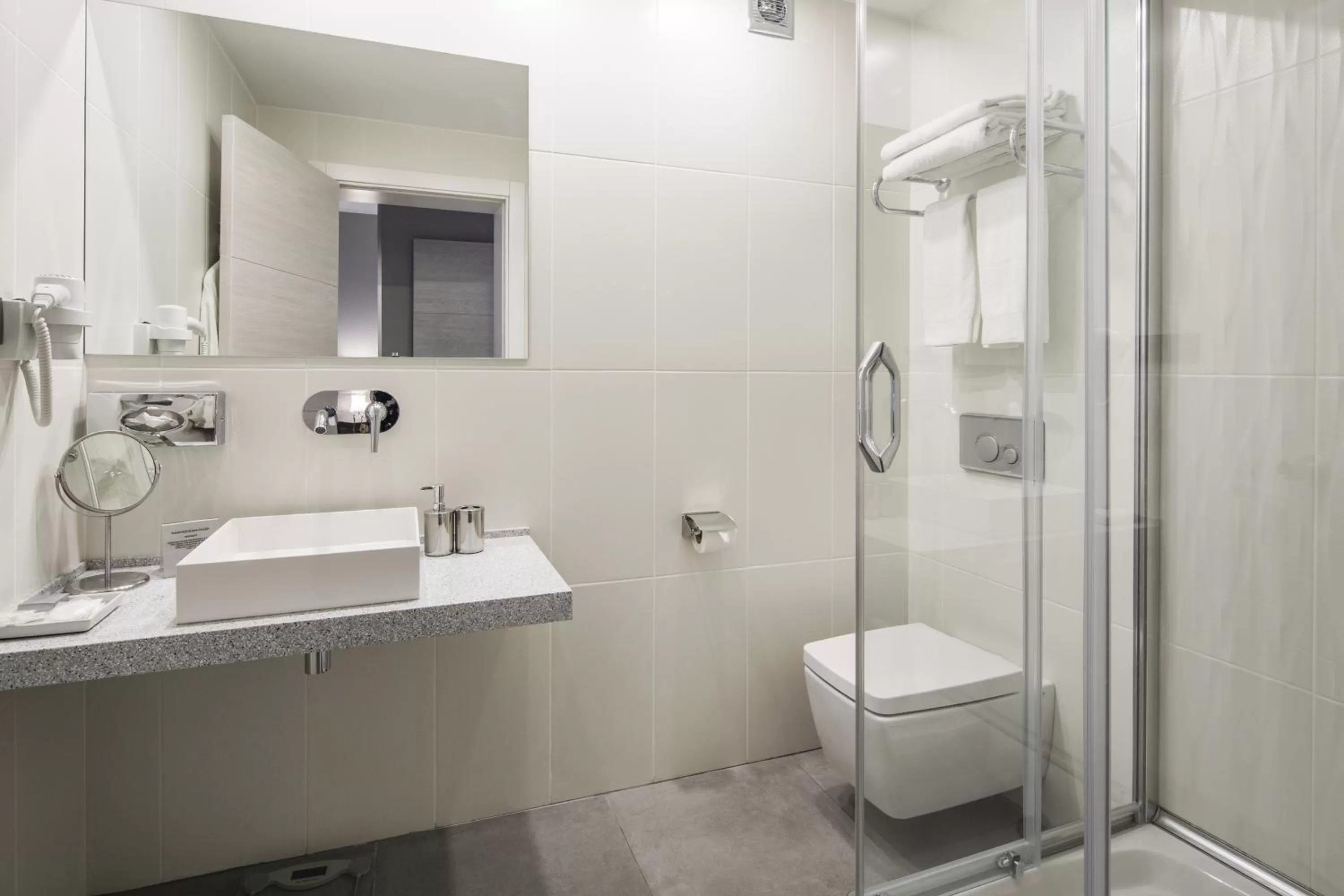 Shower in Taxim Suites Residences Istanbul