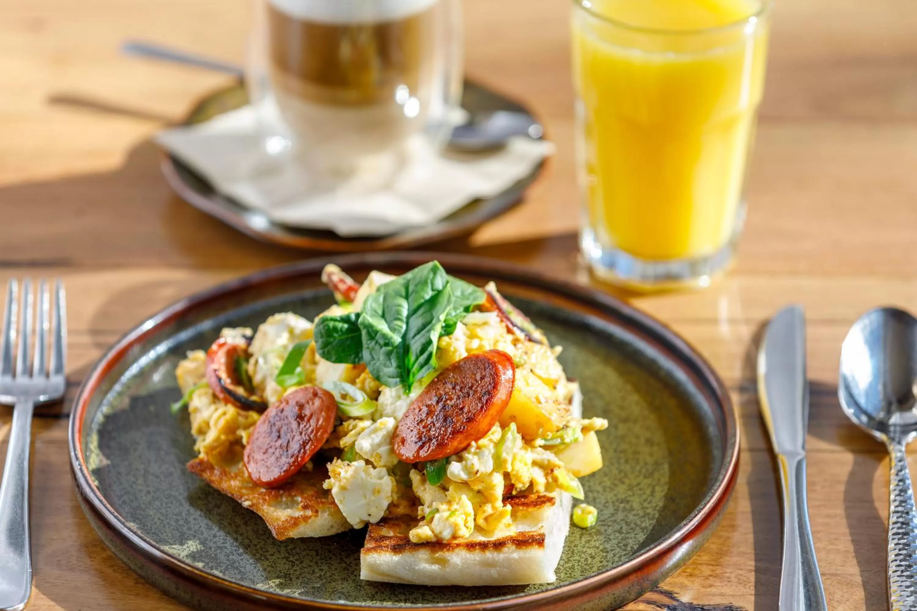 Restaurant/places to eat in Black Gold Motel