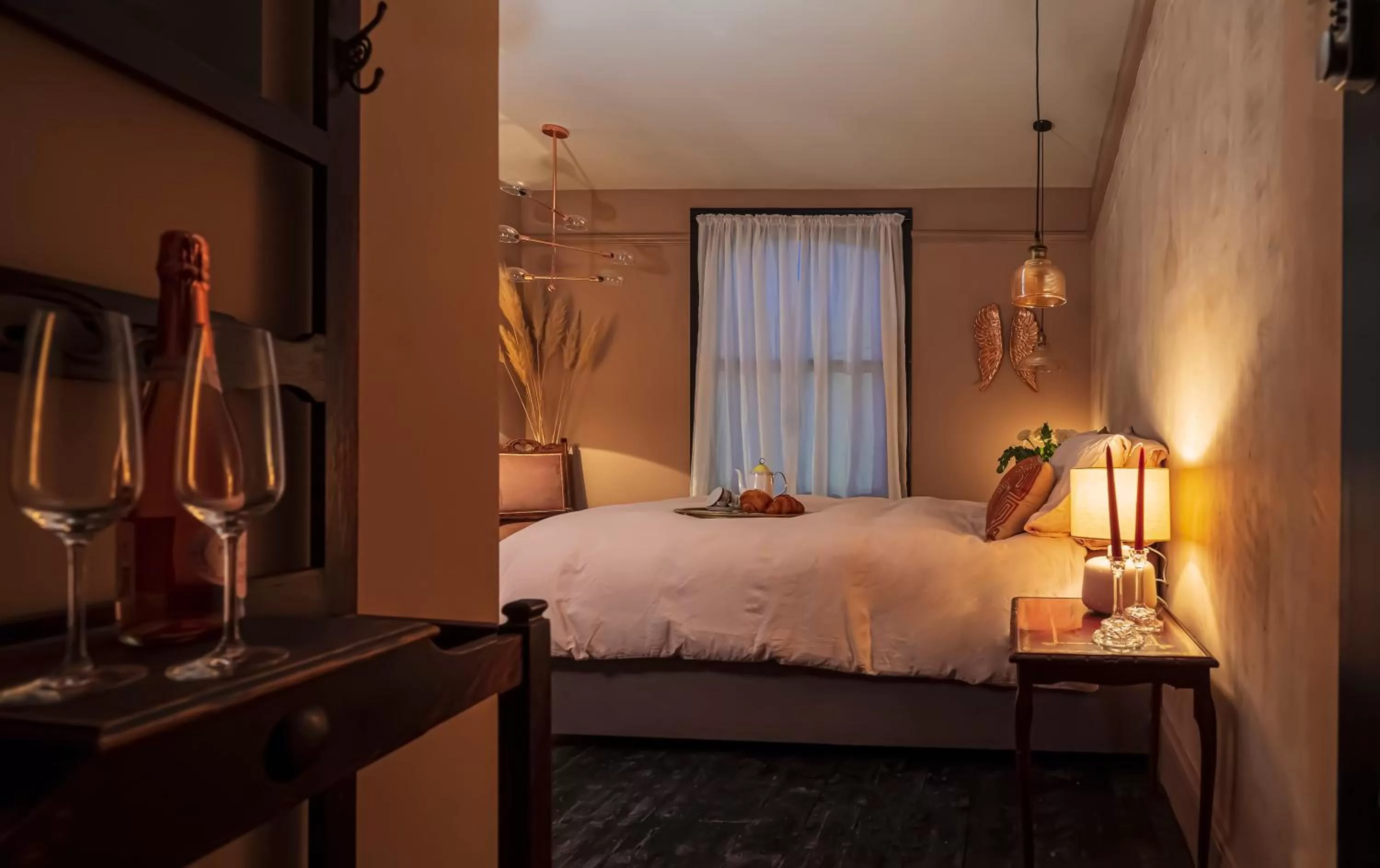 Photo of the whole room, Bed in BOHOTEL