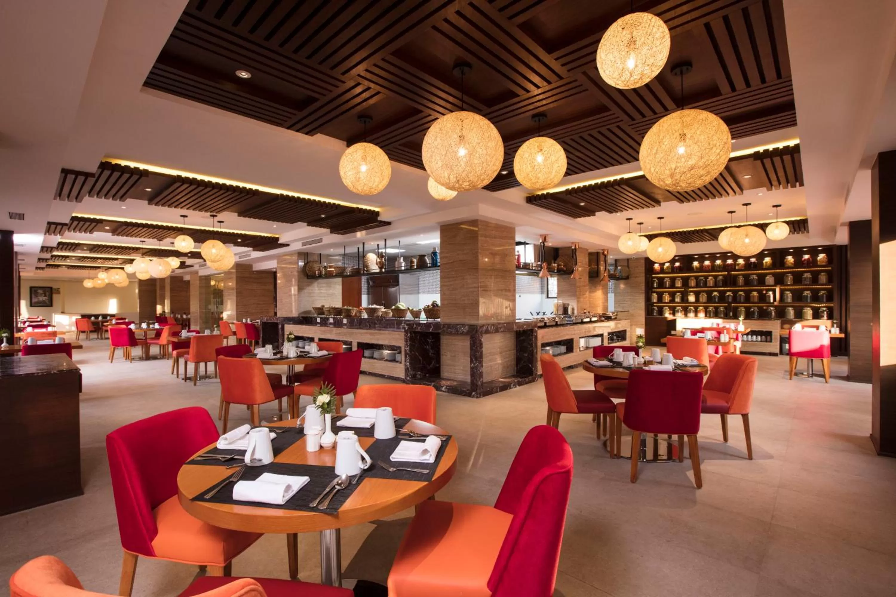 Restaurant/places to eat in Royal Singi Hotel