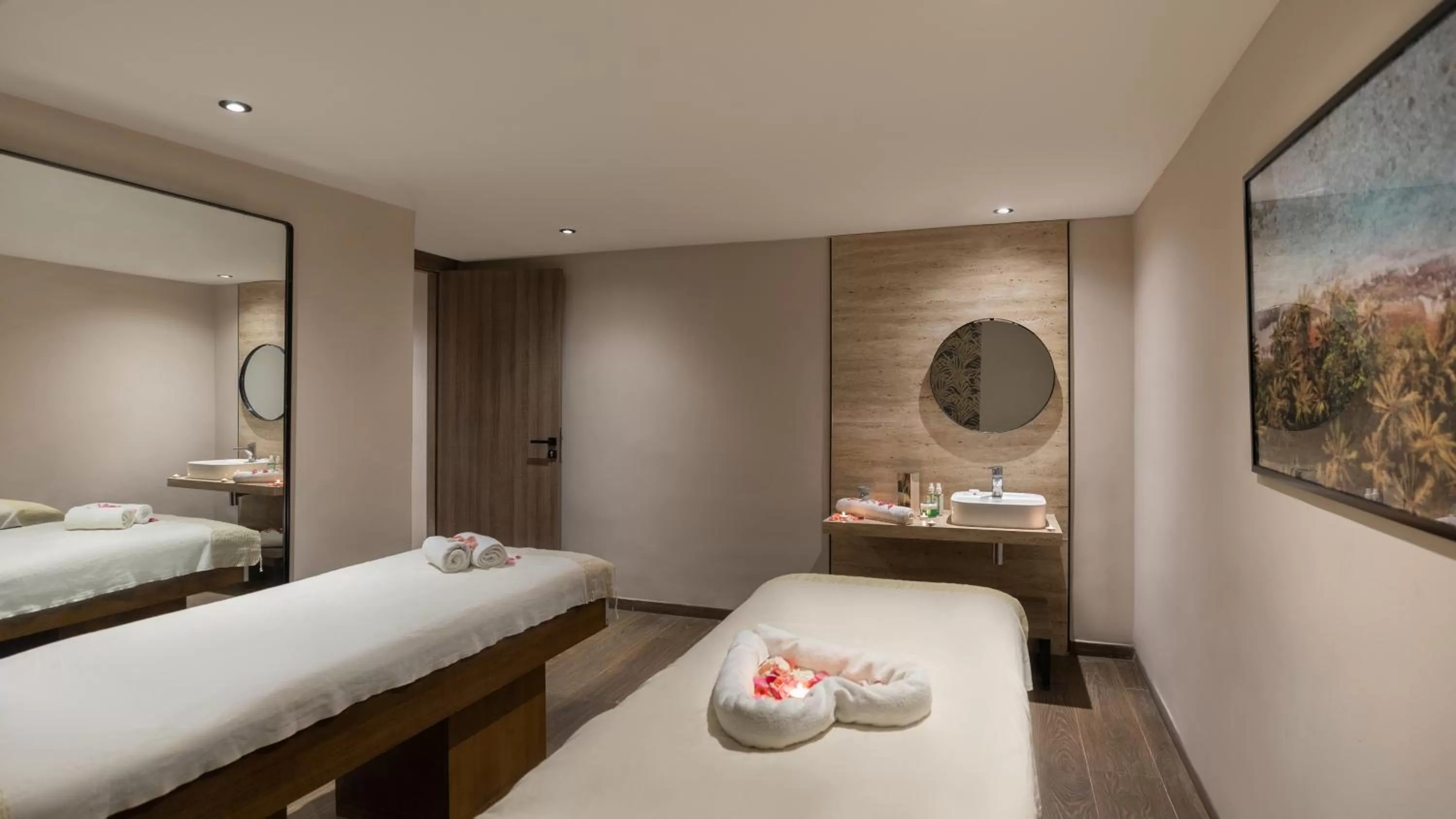 Bed in Golden Tulip El Mechtel