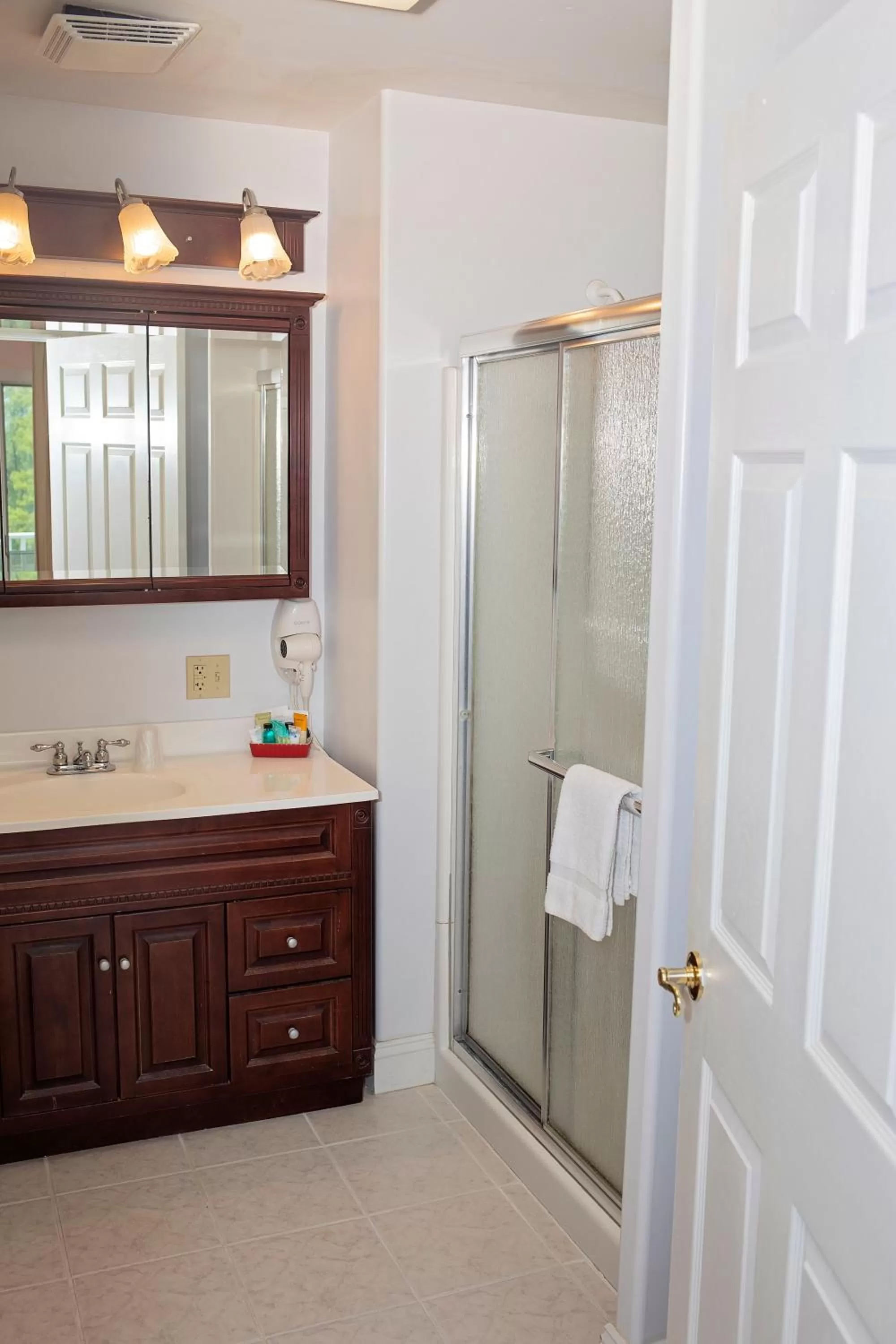 Bedroom in Longhouse Manor B&B