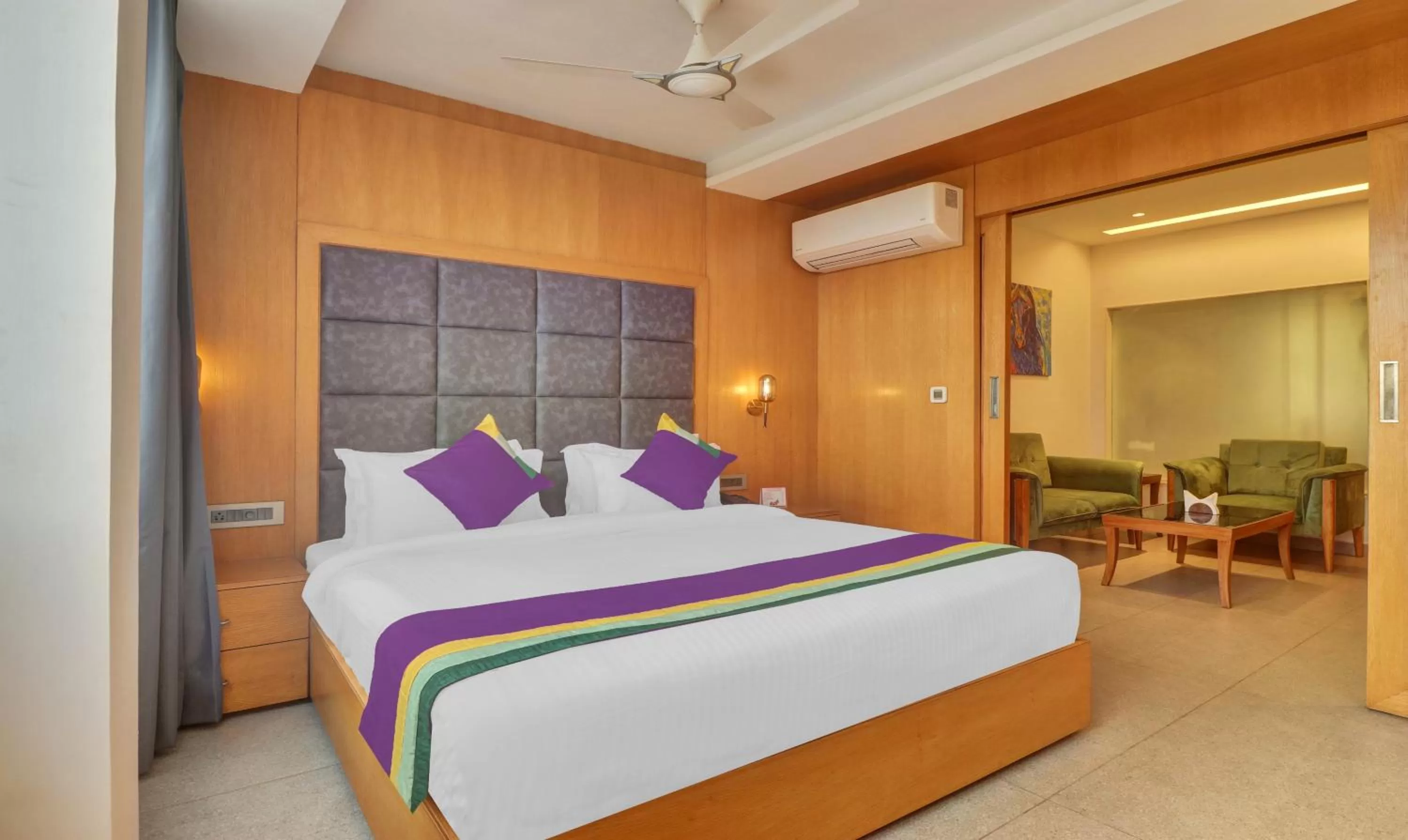 Bedroom, Bed in Treebo Tryst Tamarind