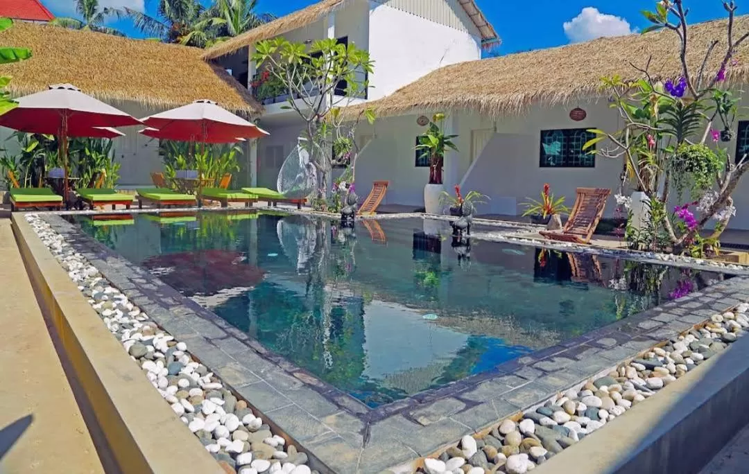 Swimming Pool in ERCAN BOUTiQUE