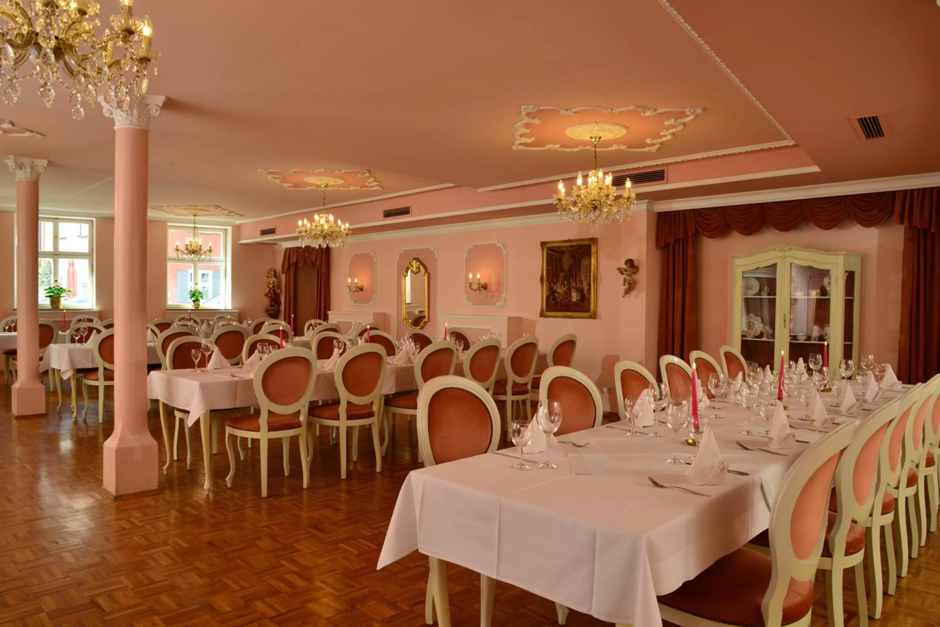 Restaurant/places to eat in Romantica Hotel Blauer Hecht