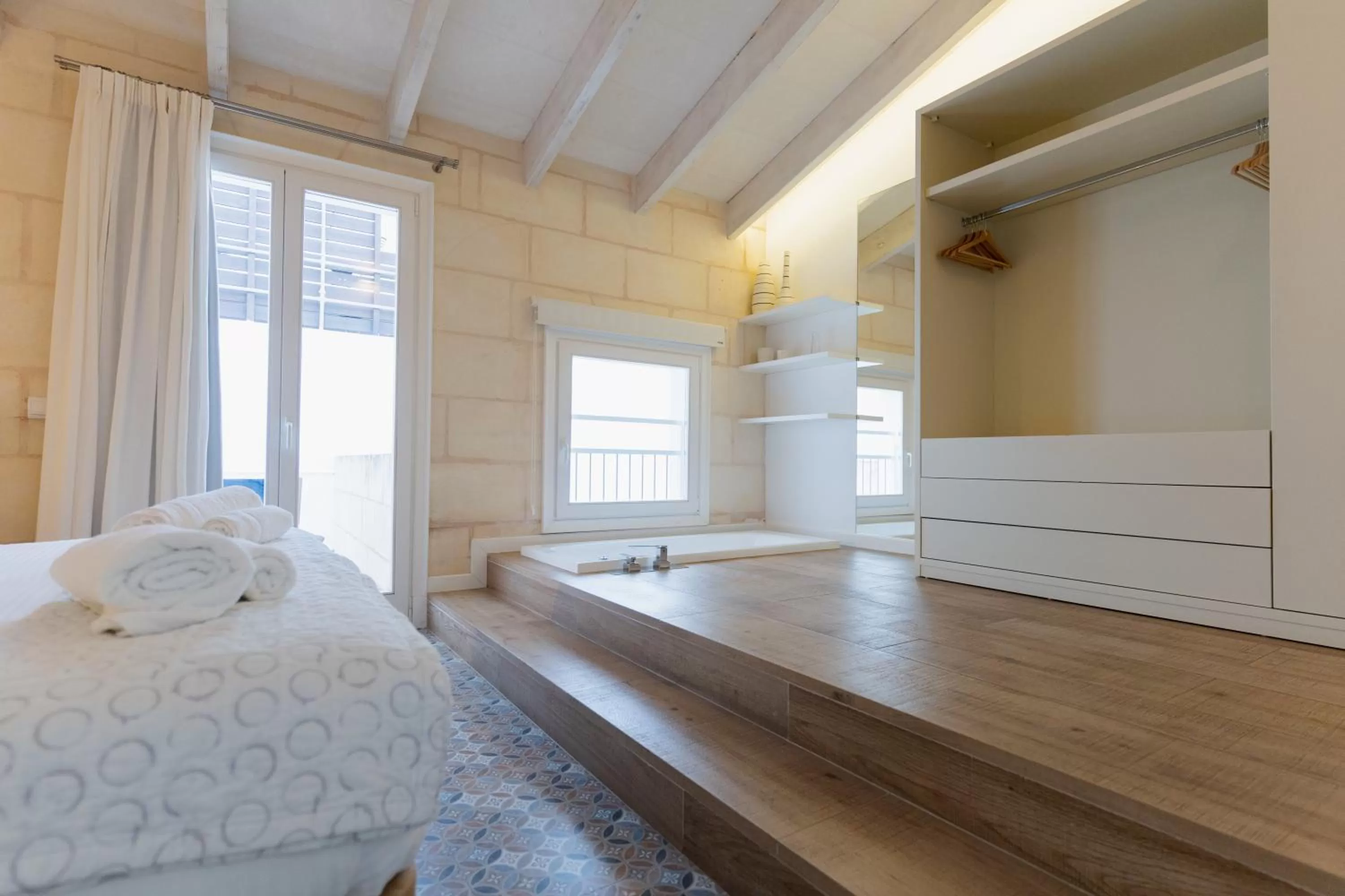 Photo of the whole room, Bed in Can Roca Nou