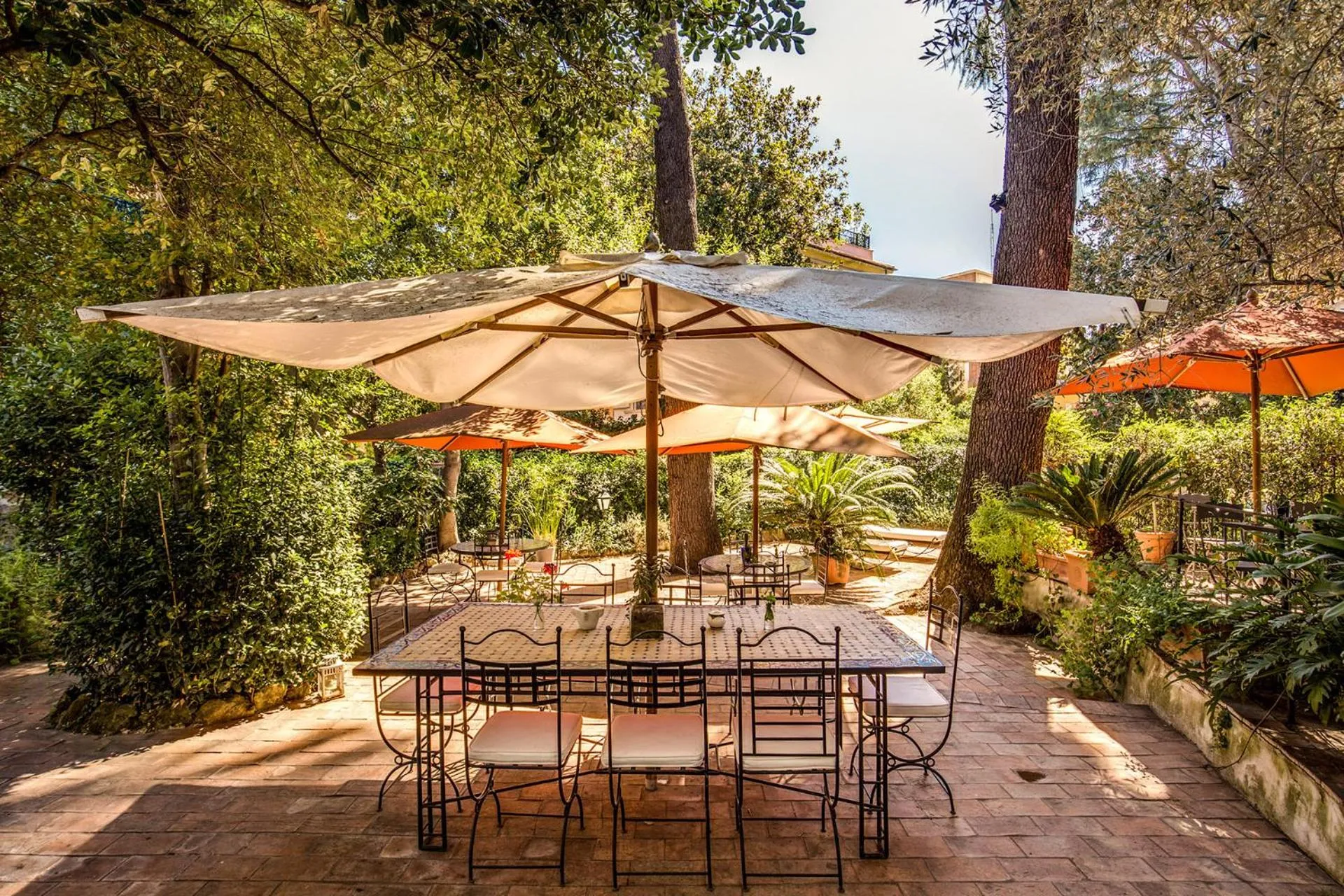 Garden in Hotel Villa Linneo