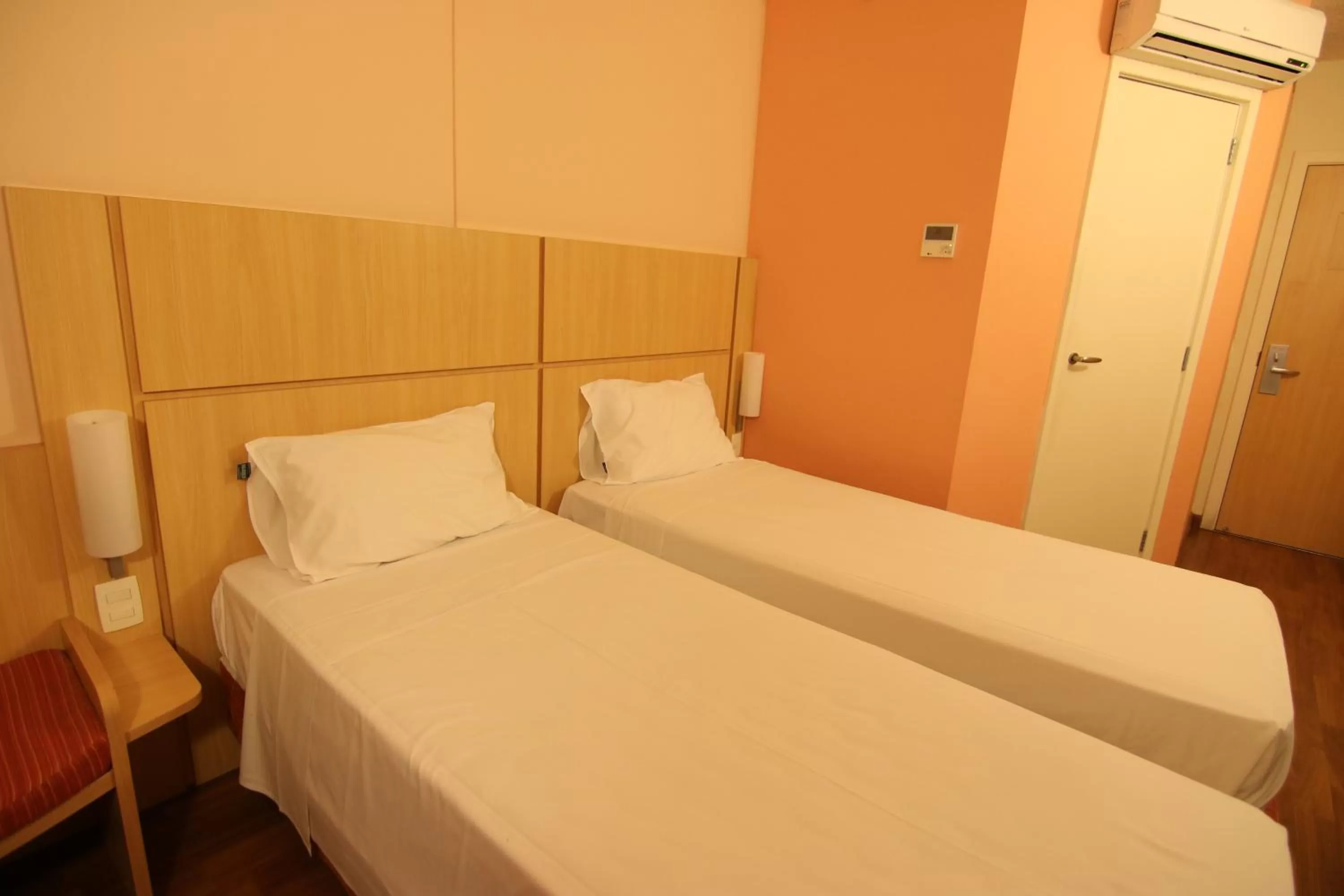 Bedroom, Bed in Samba Itaboraí