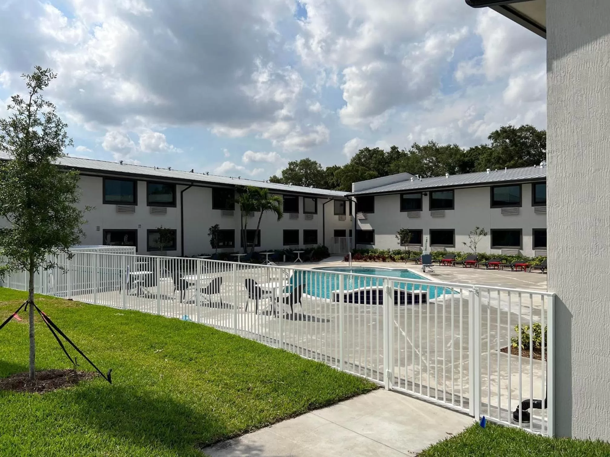 Property building in Motel 6-Fort Lauderdale, FL