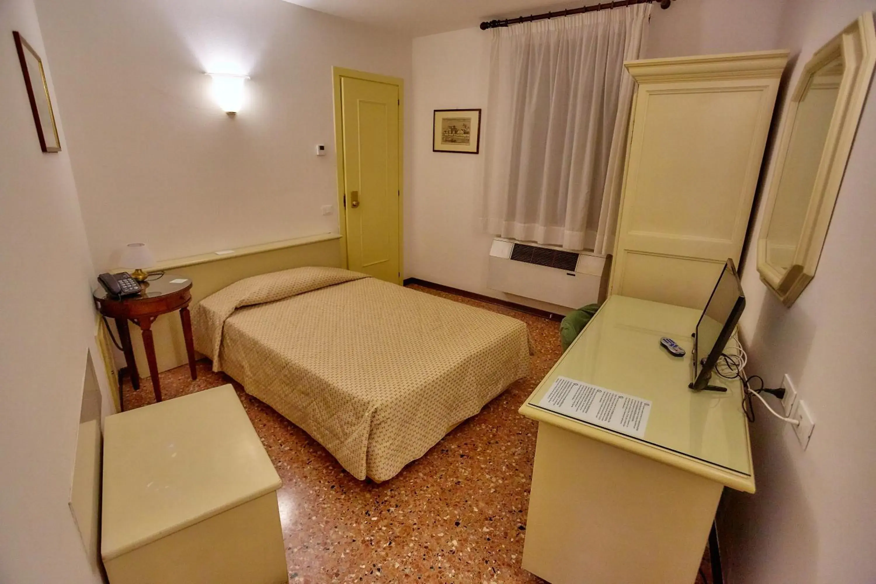 Single Room in Hotel Riviera dei Dogi Single Room in Hotel Riviera dei Dogi