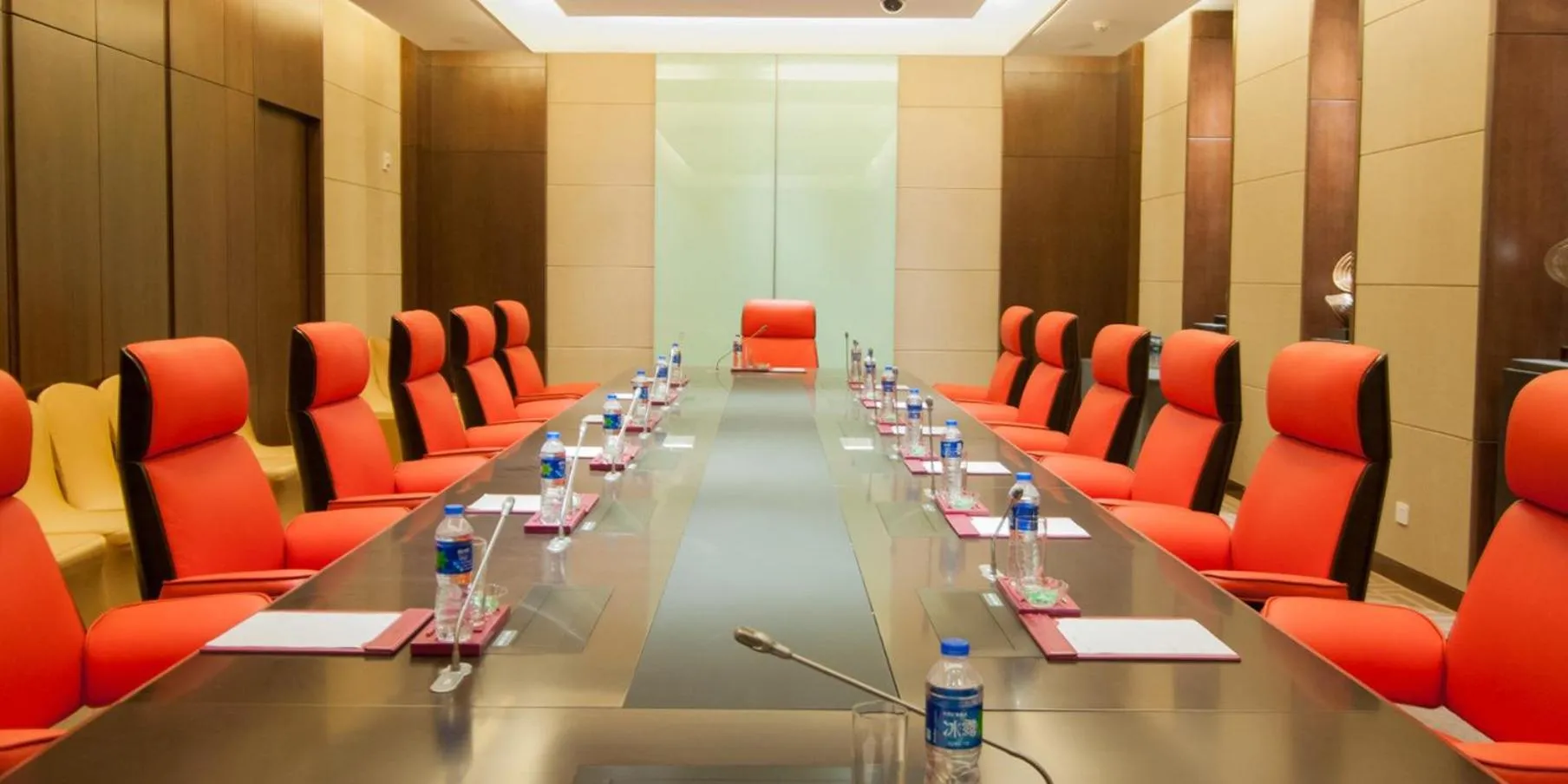 Meeting/conference room in Crowne Plaza Shanghai Noah Square by IHG
