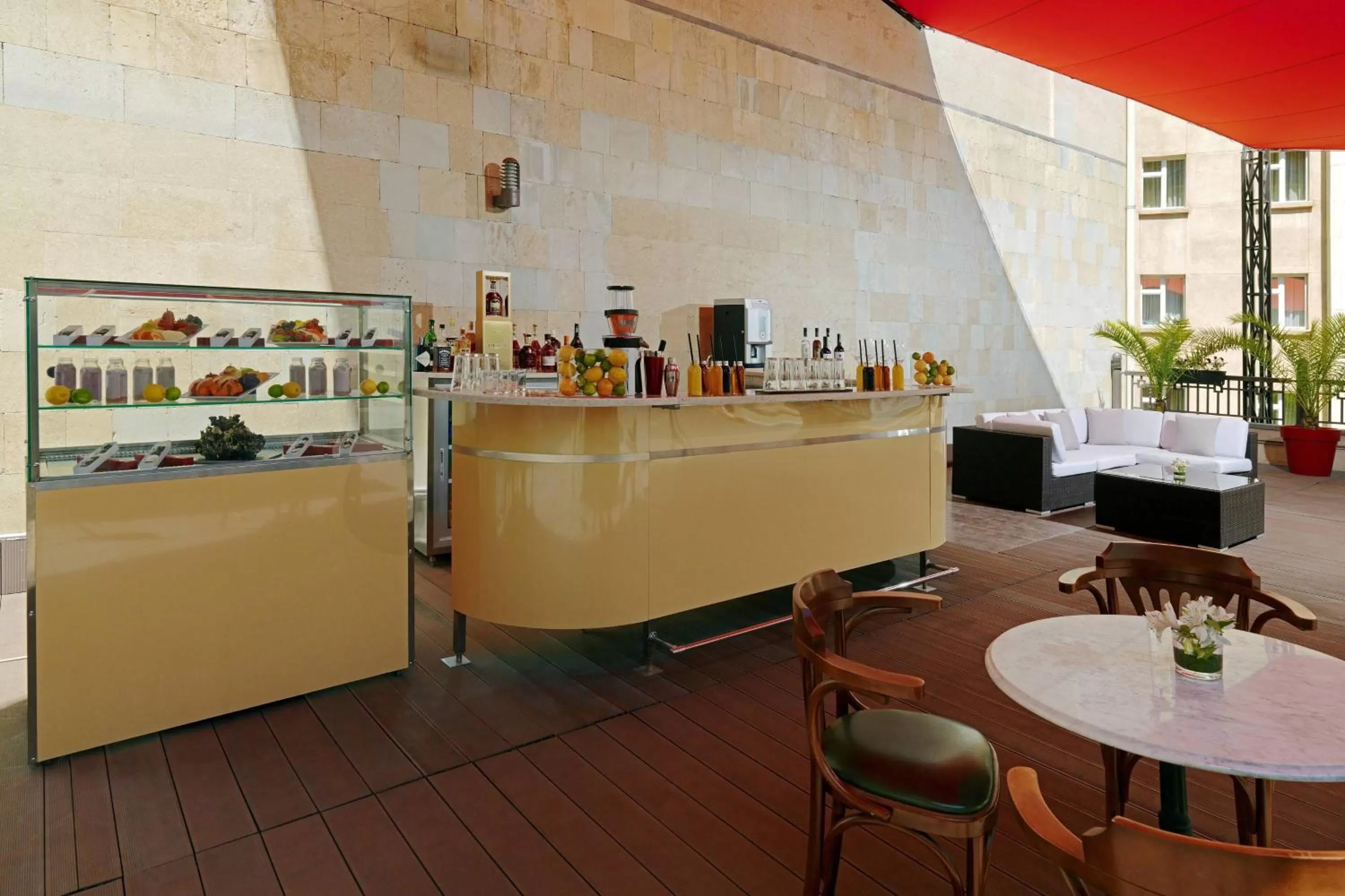 Swimming pool in Armenia Marriott Hotel Yerevan