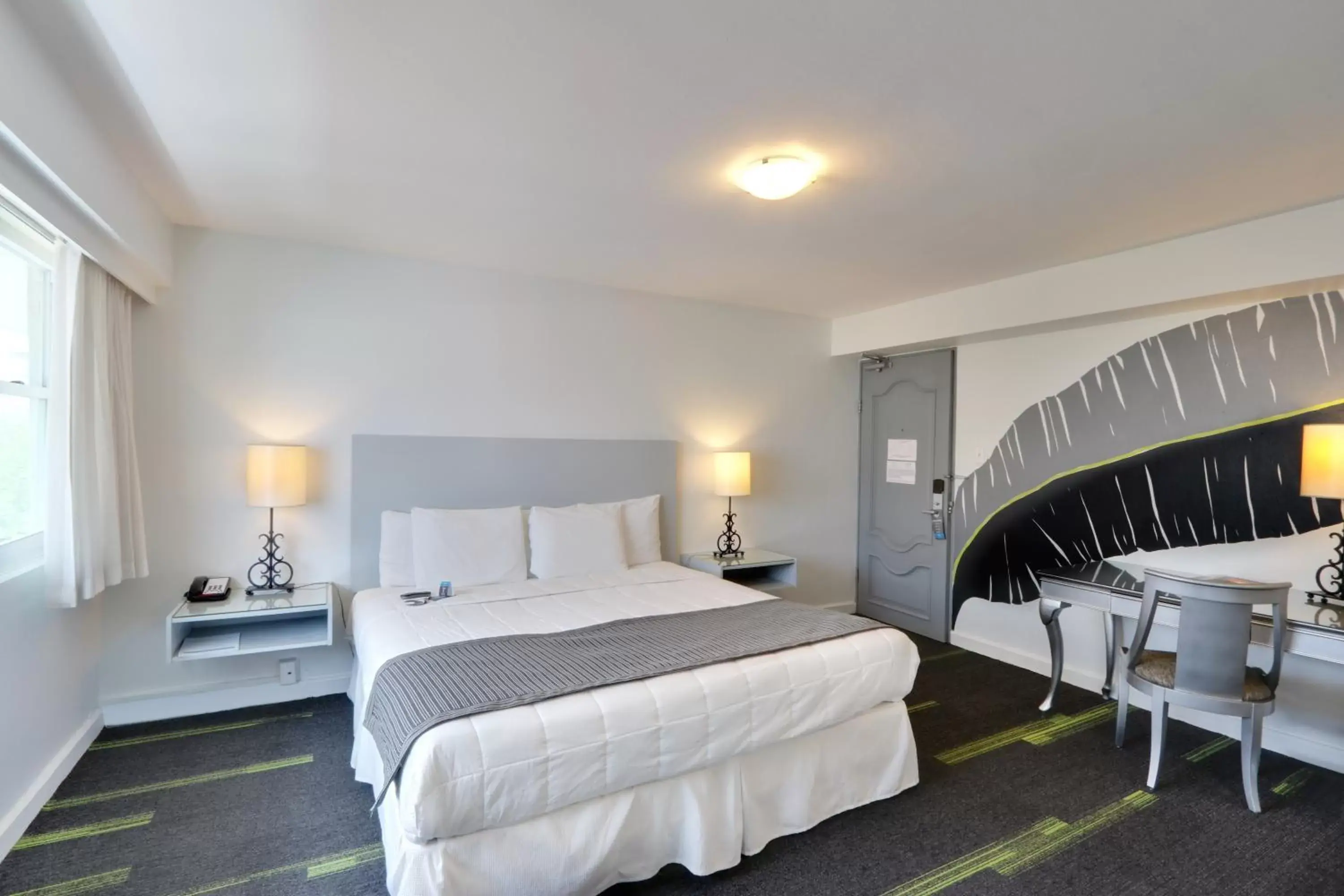 Standard King Room in Hotel Miramar Standard King Room in Hotel Miramar