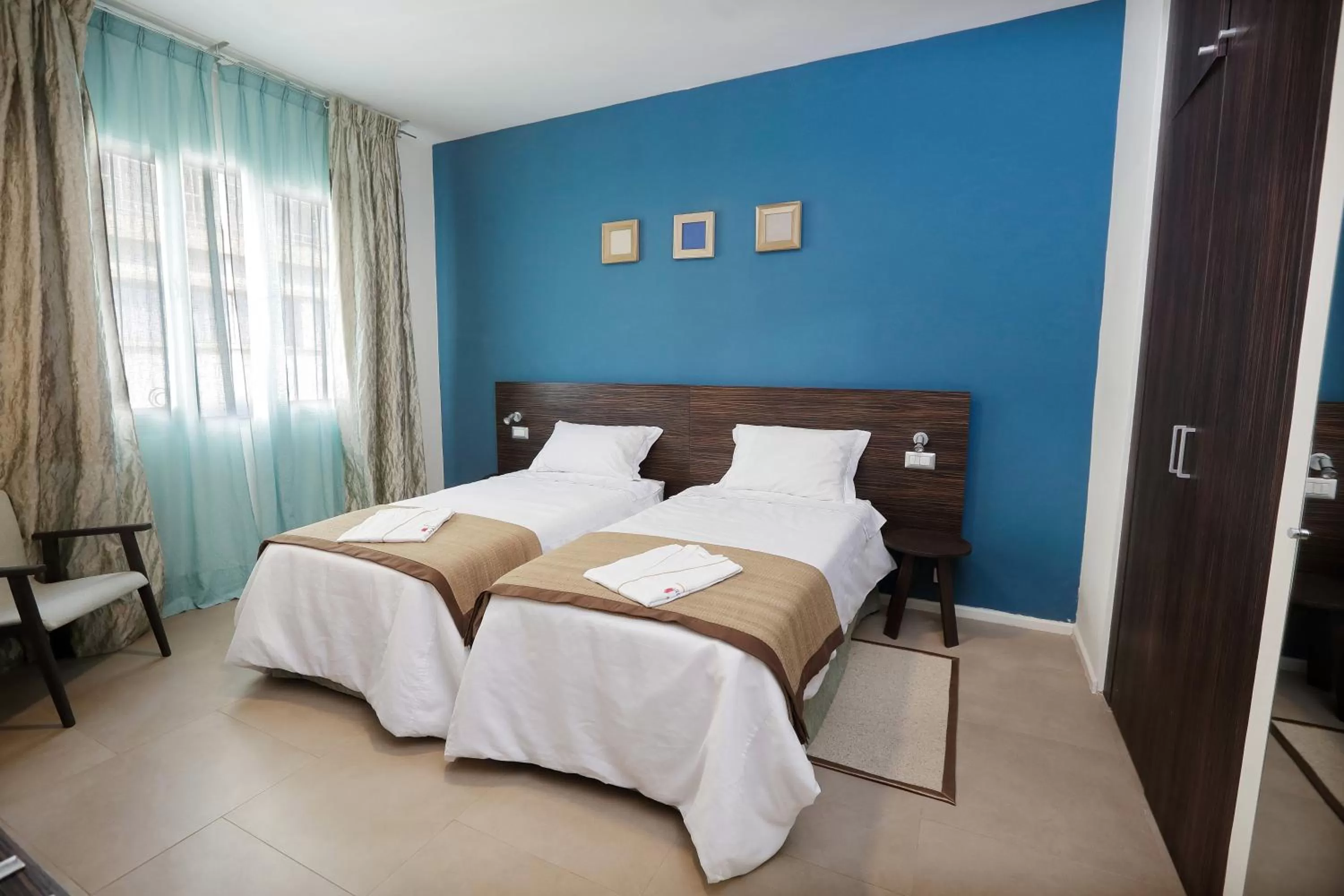 Photo of the whole room, Bed in Hotel La Villette